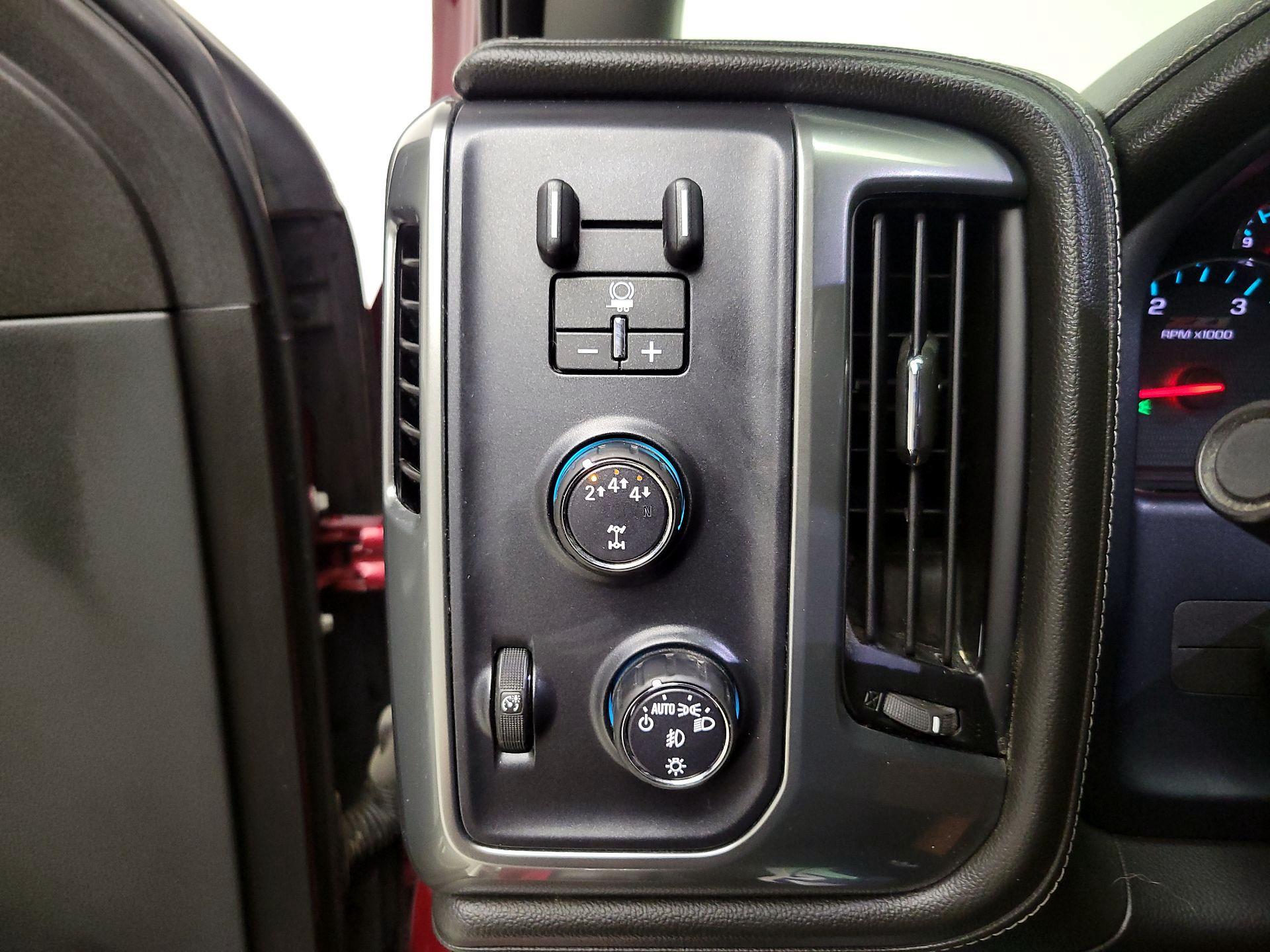 Thumbnail: 2018 Chevrolet Silverado 2500 - 13