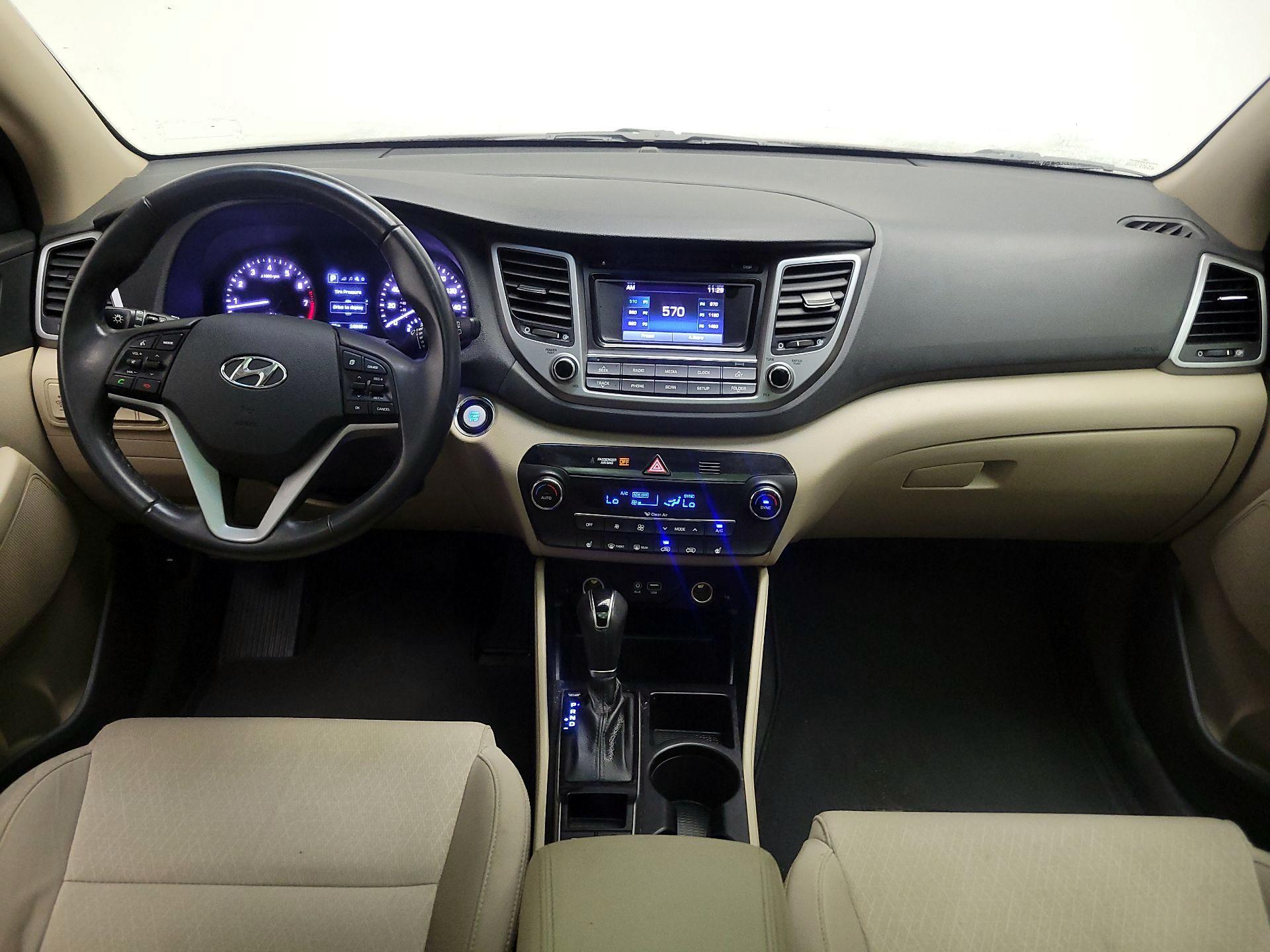 Thumbnail: 2017 Hyundai Tucson - 9