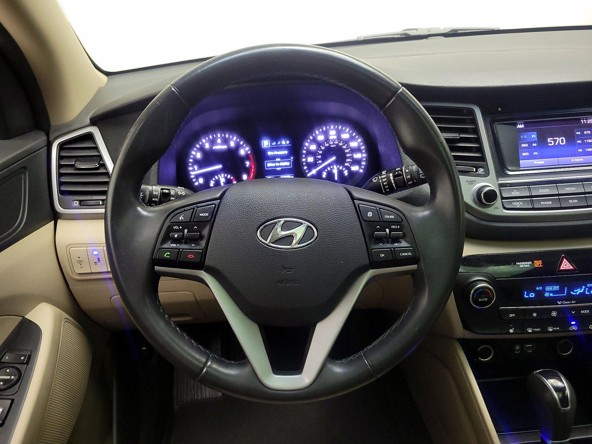 Thumbnail: 2017 Hyundai Tucson - 10