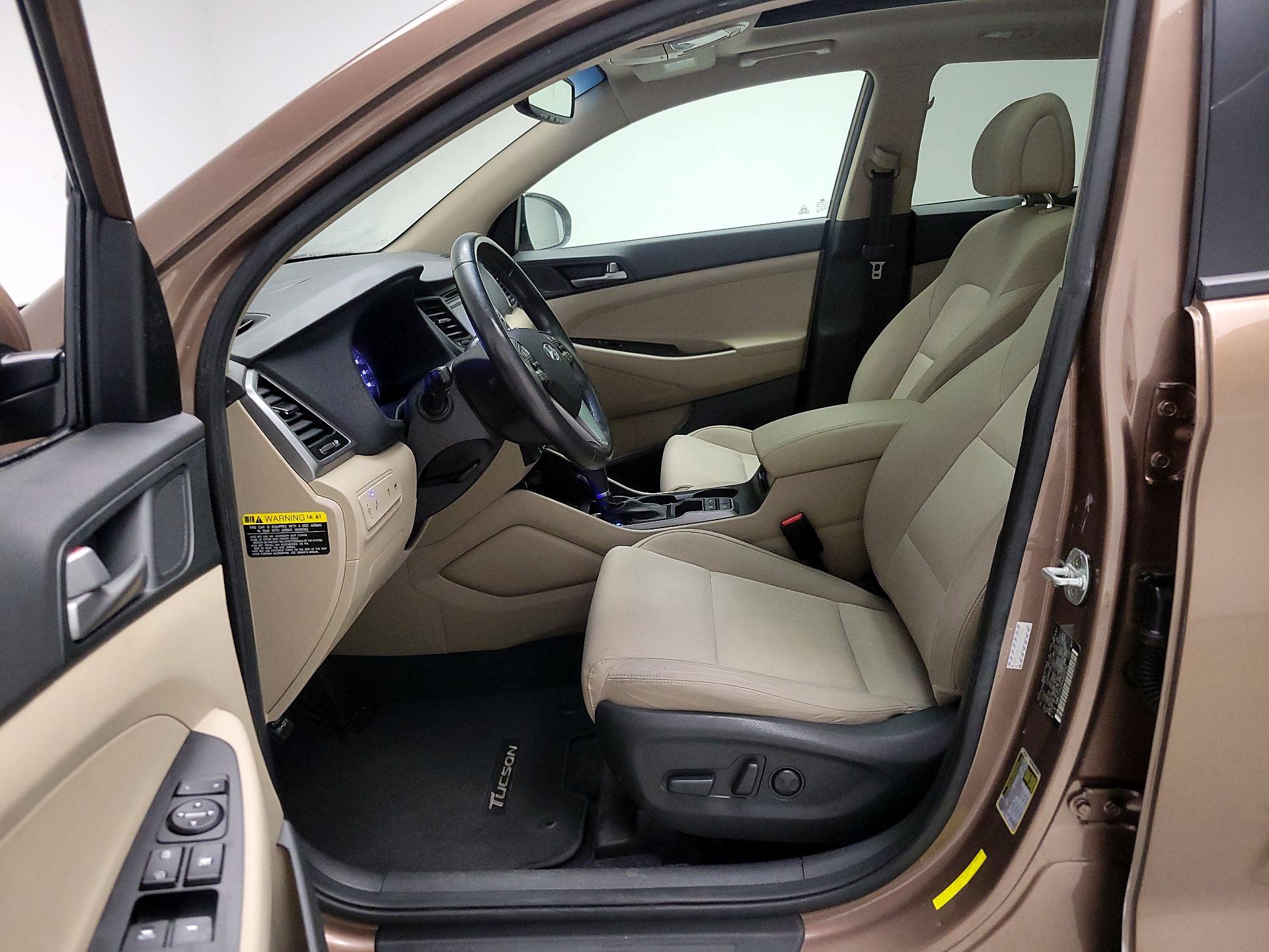 Thumbnail: 2017 Hyundai Tucson - 11