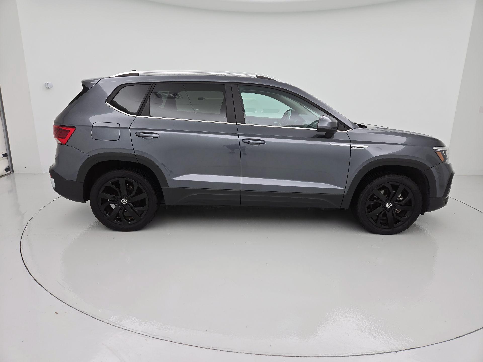 Thumbnail: 2023 Volkswagen Taos - 4