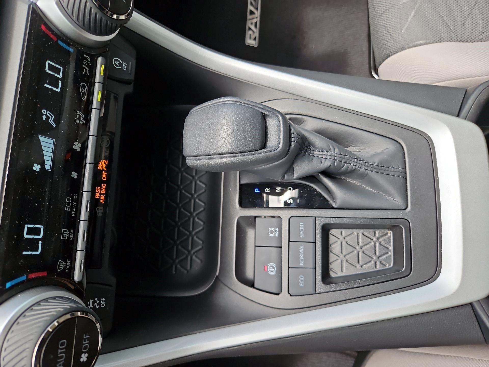 Thumbnail: 2023 Toyota RAV4 - 15