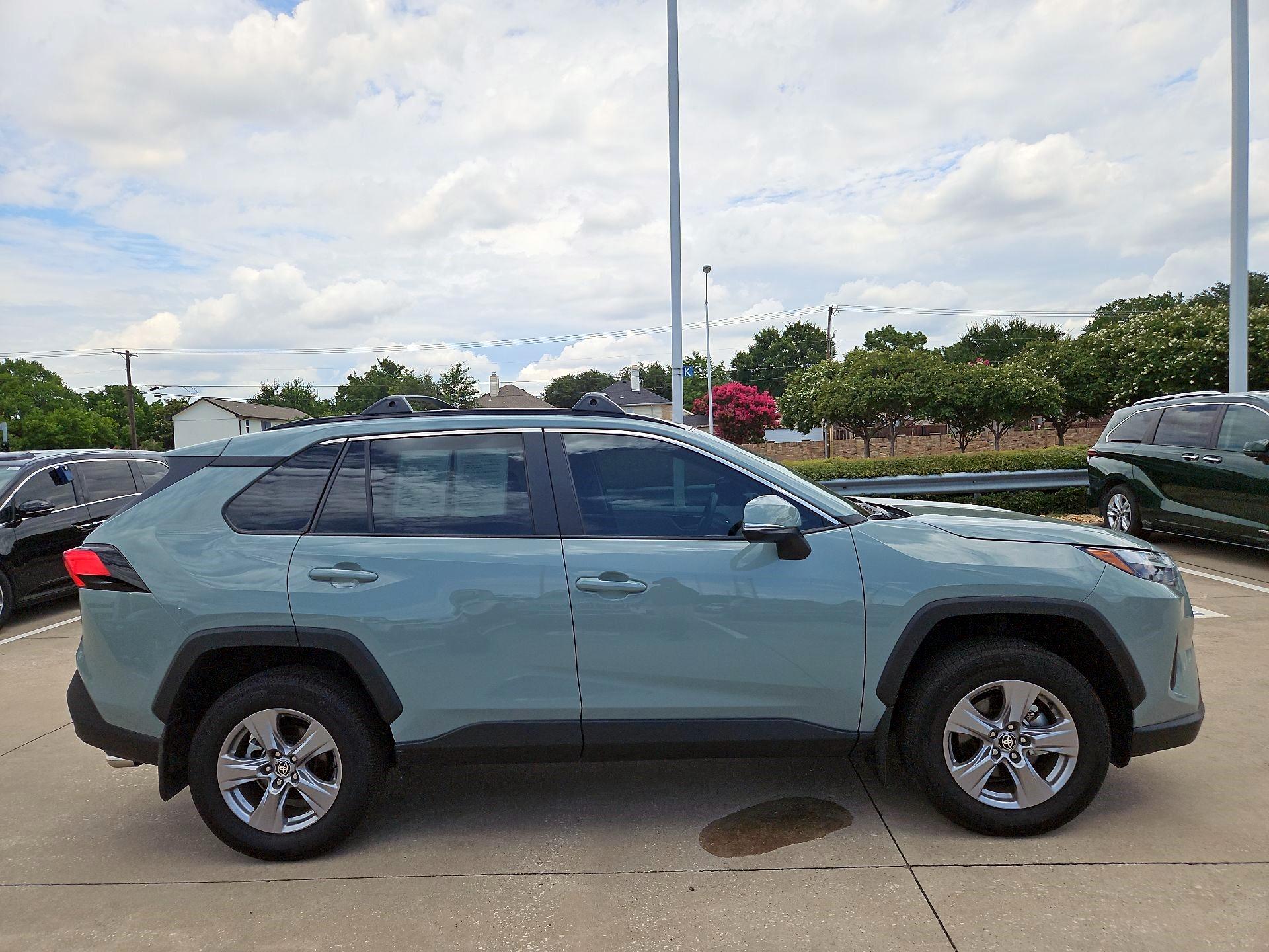 Thumbnail: 2023 Toyota RAV4 - 4