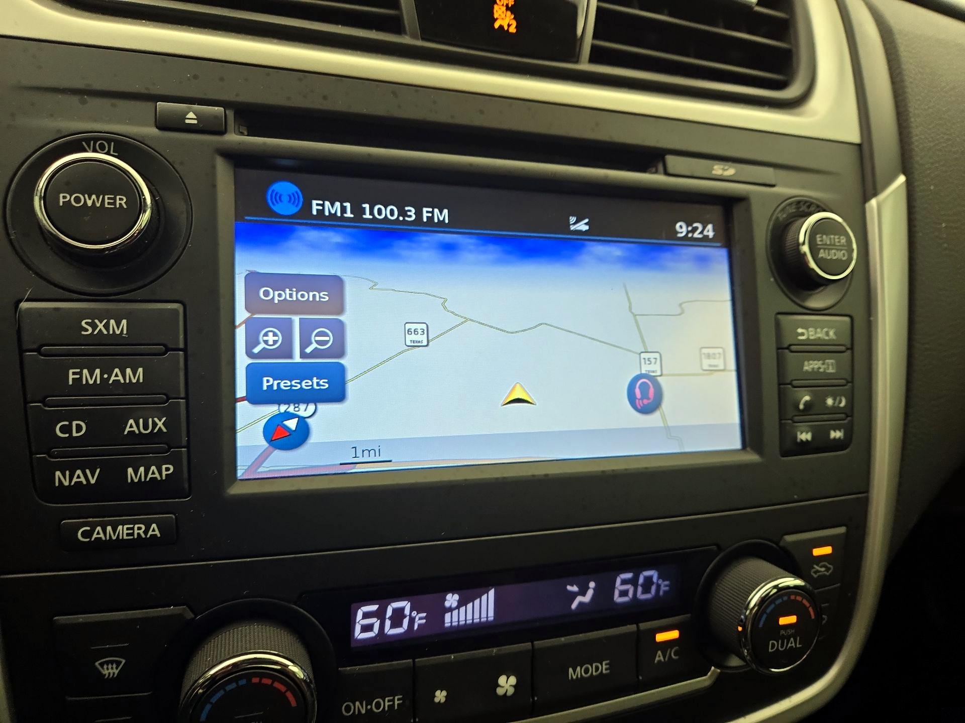 Thumbnail: 2016 Nissan Altima - 14