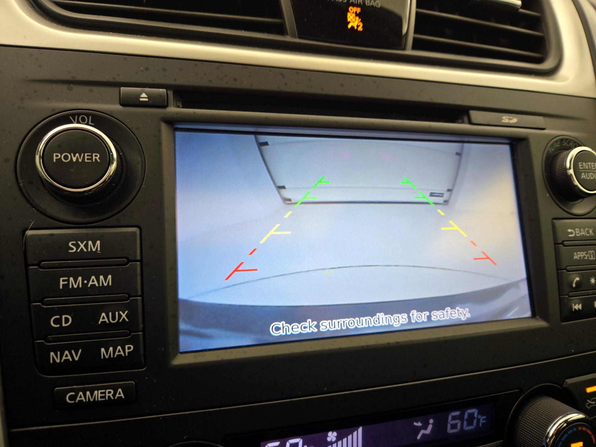 Thumbnail: 2016 Nissan Altima - 15