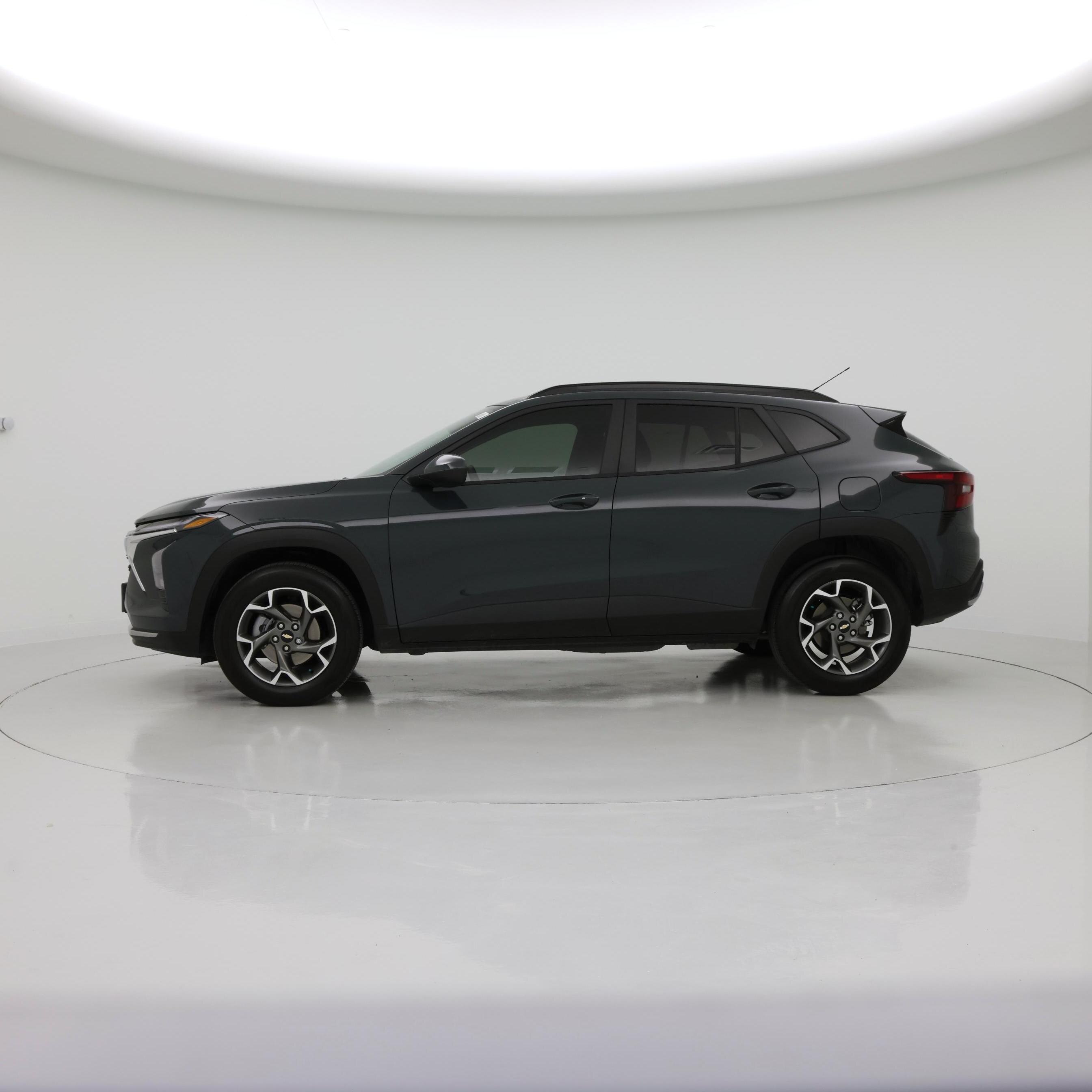 Thumbnail: 2025 Chevrolet Trax - 3
