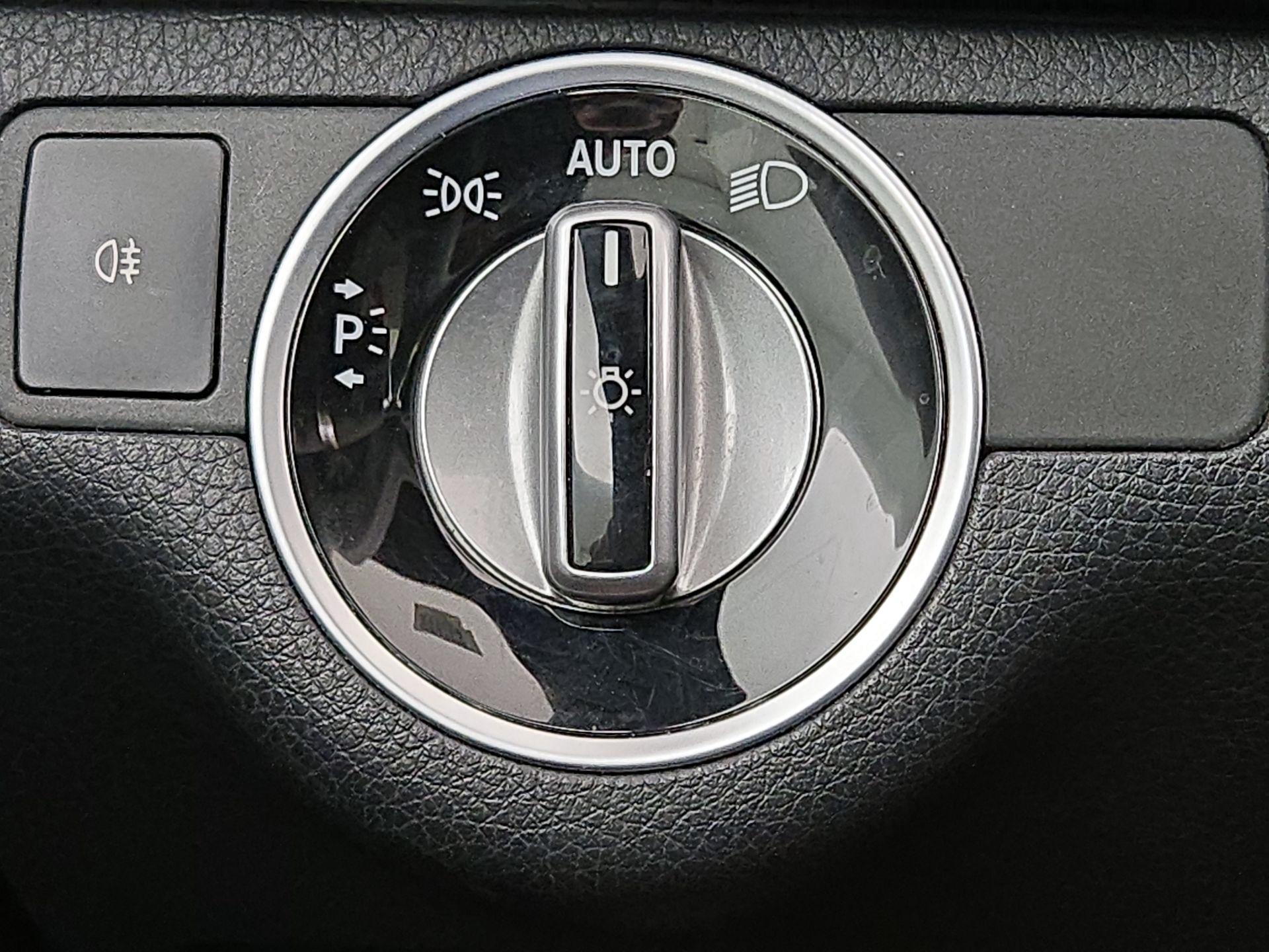 Thumbnail: 2015 Mercedes-Benz C-Class - 13