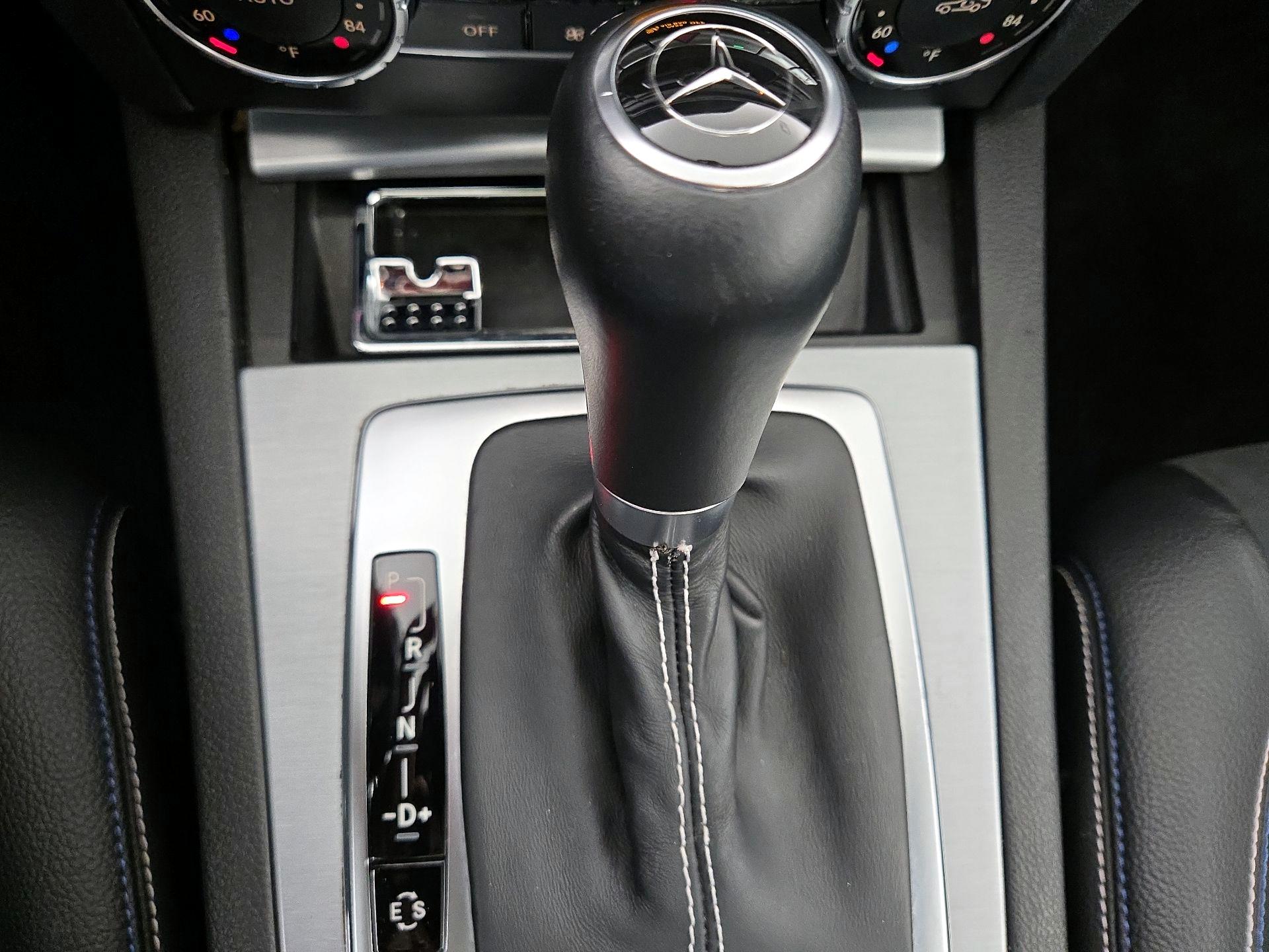 Thumbnail: 2015 Mercedes-Benz C-Class - 17