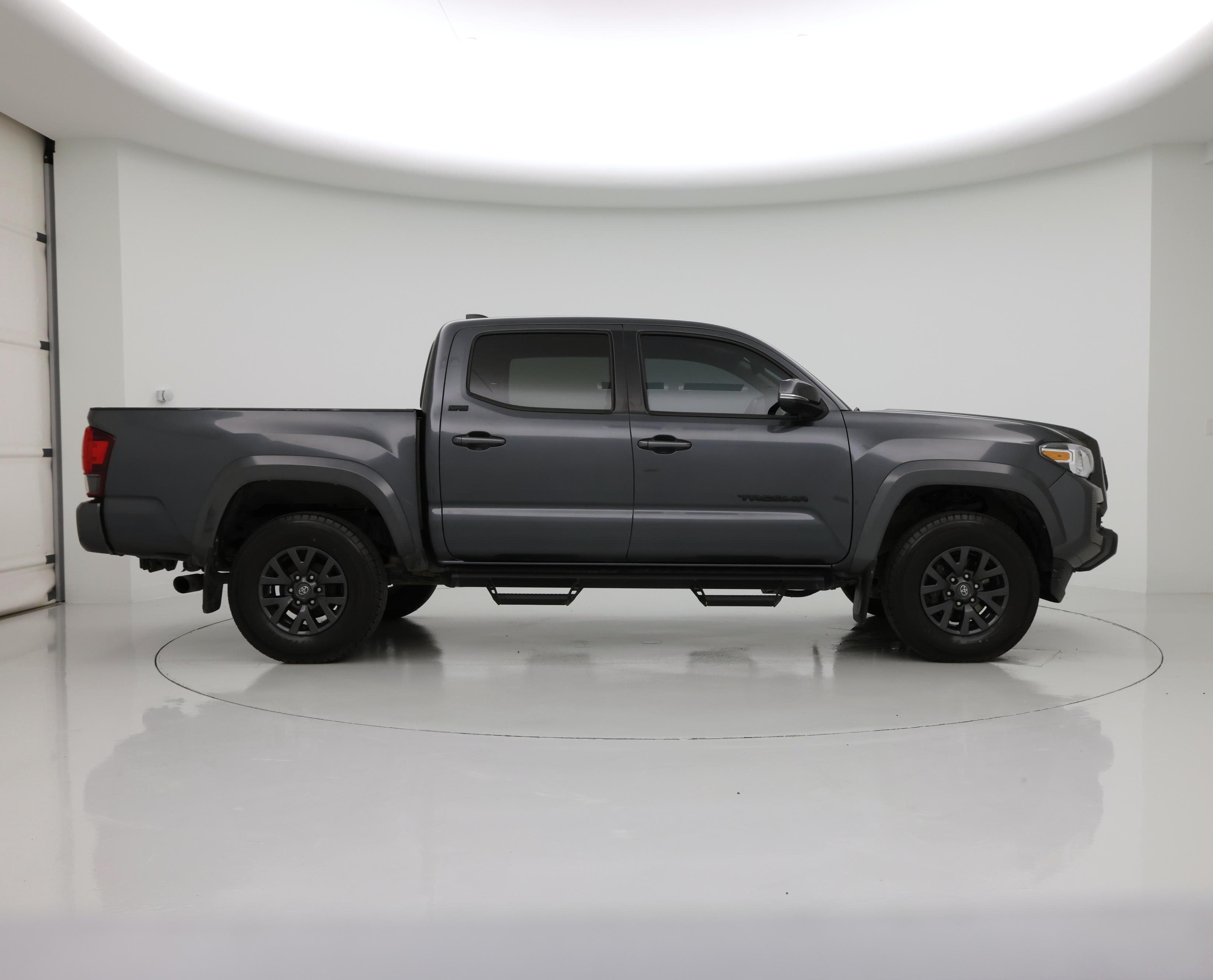 Thumbnail: 2022 Toyota Tacoma - 7