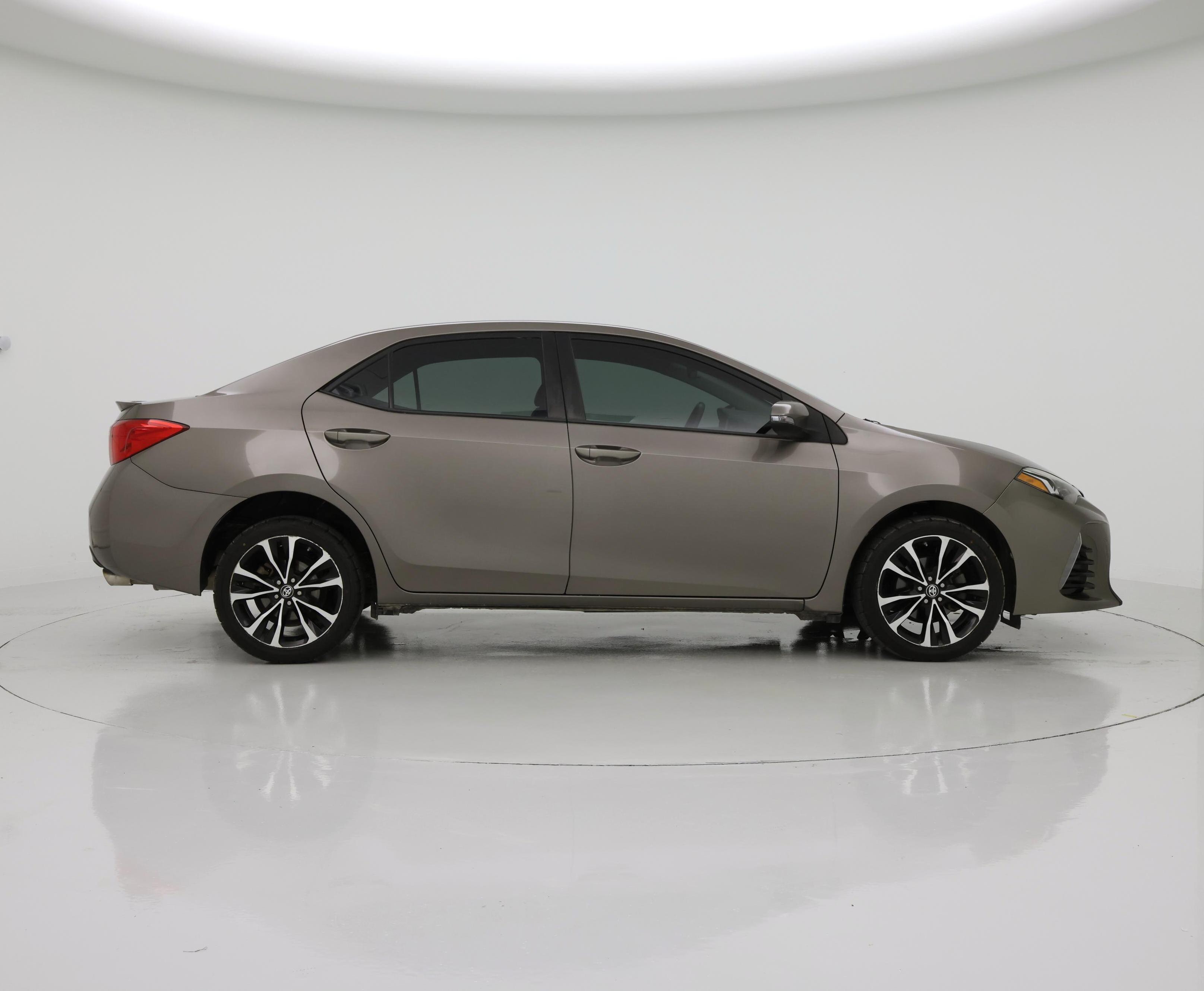 Thumbnail: 2018 Toyota Corolla - 7