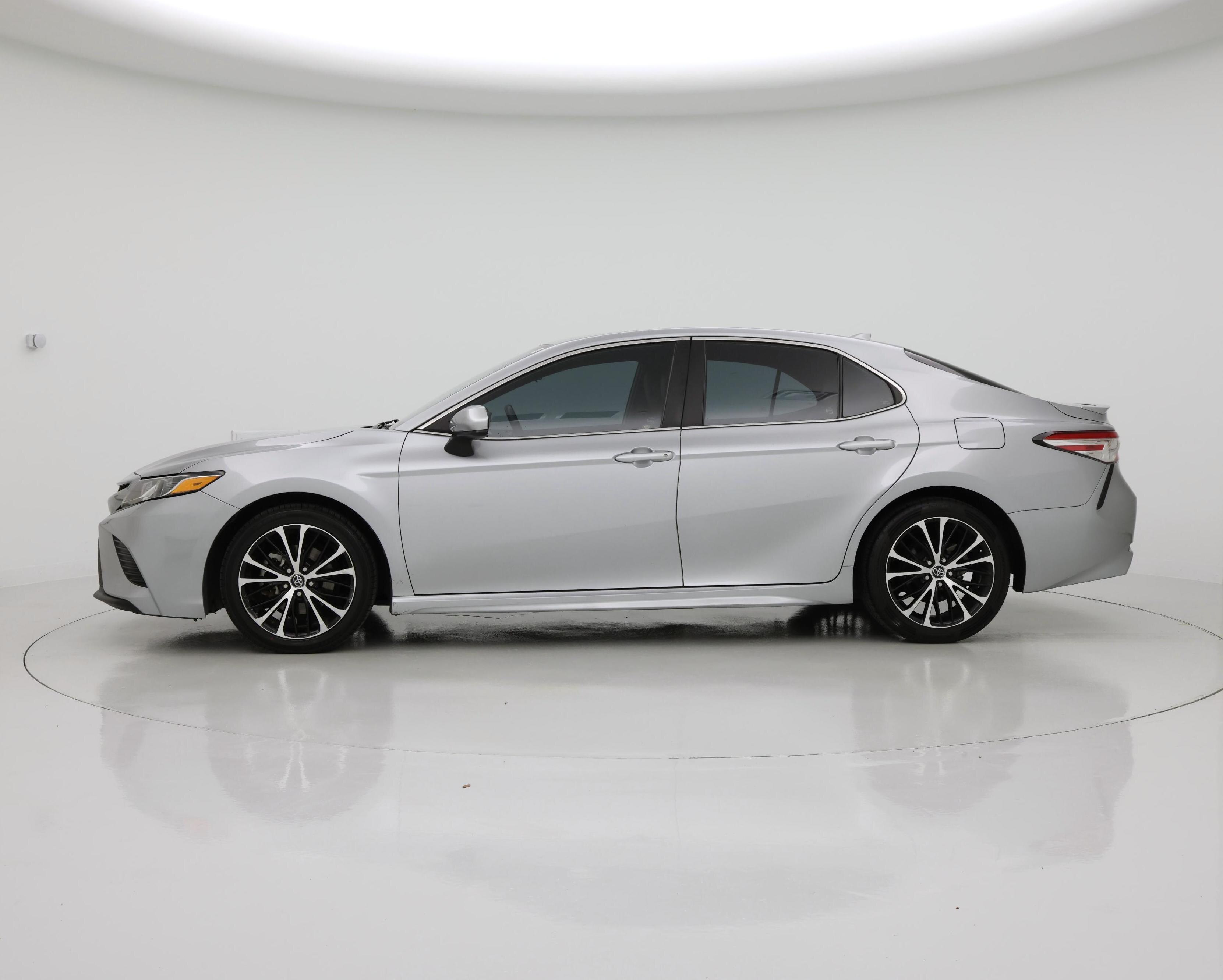 Thumbnail: 2020 Toyota Camry - 3