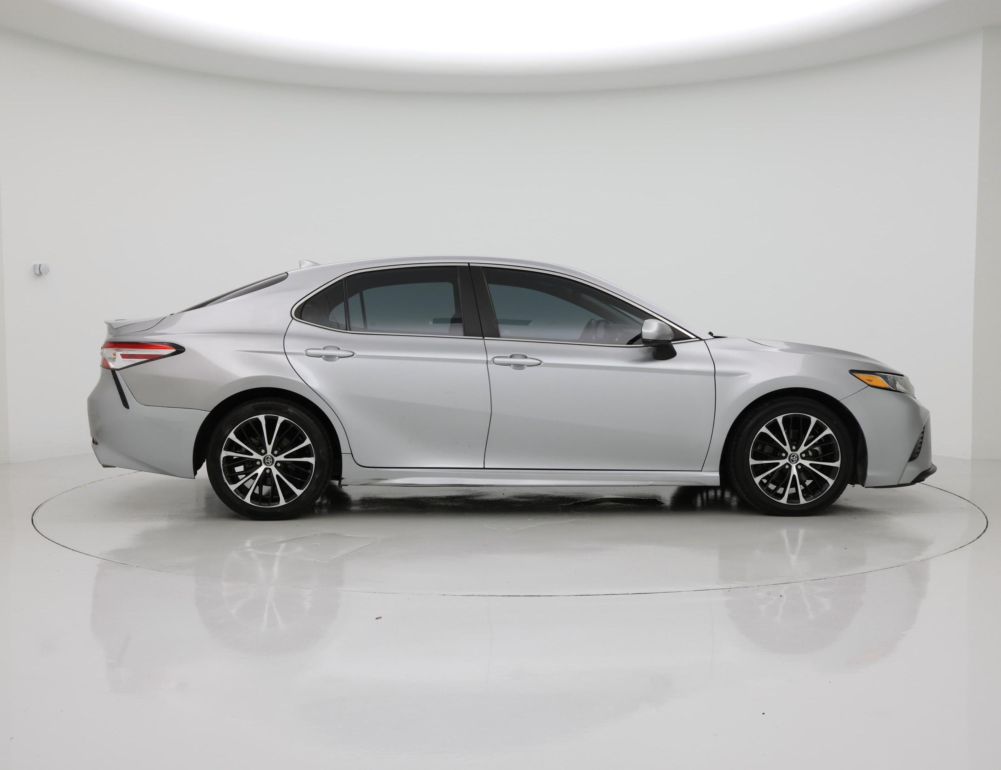 Thumbnail: 2020 Toyota Camry - 7