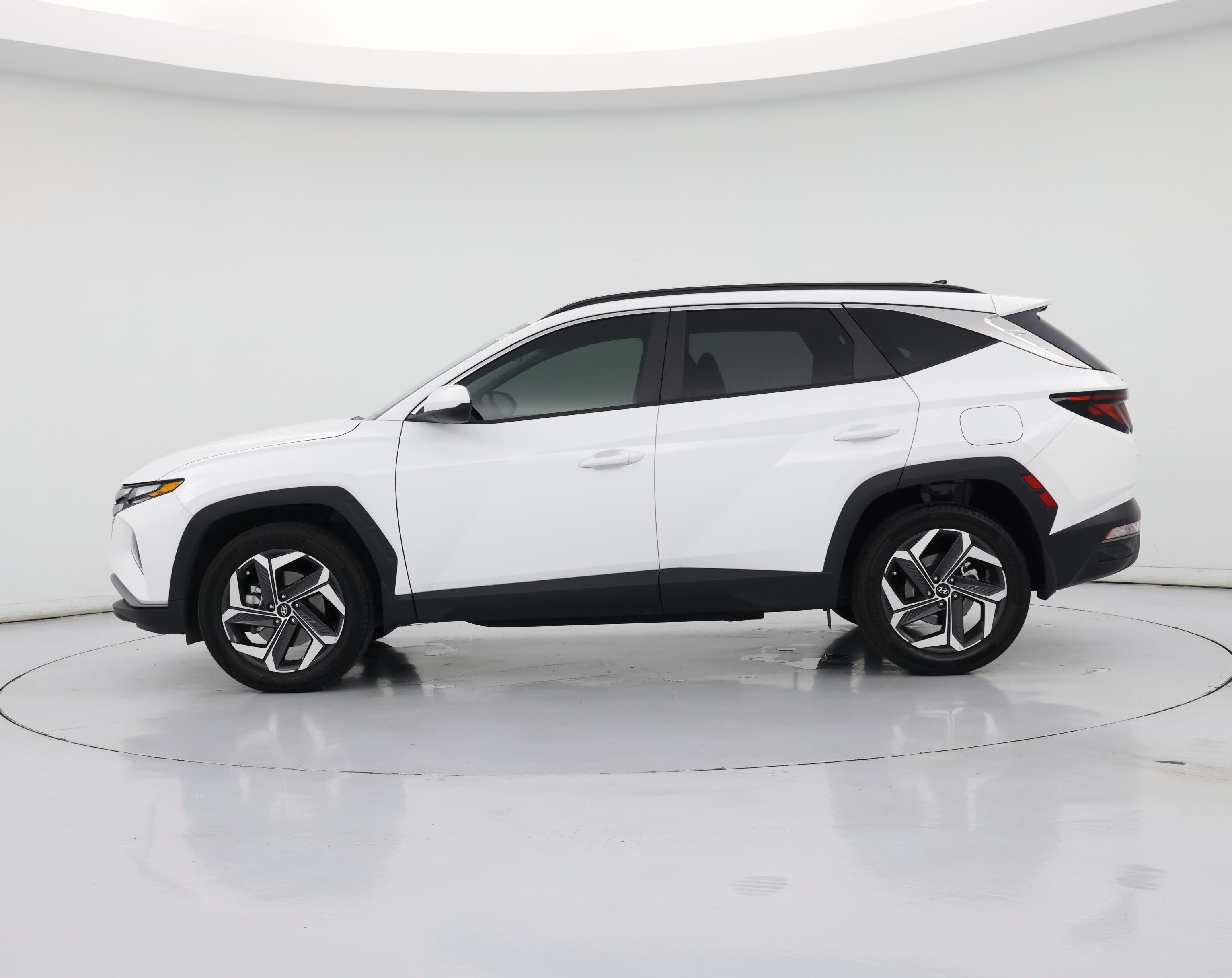 Thumbnail: 2024 Hyundai Tucson - 3