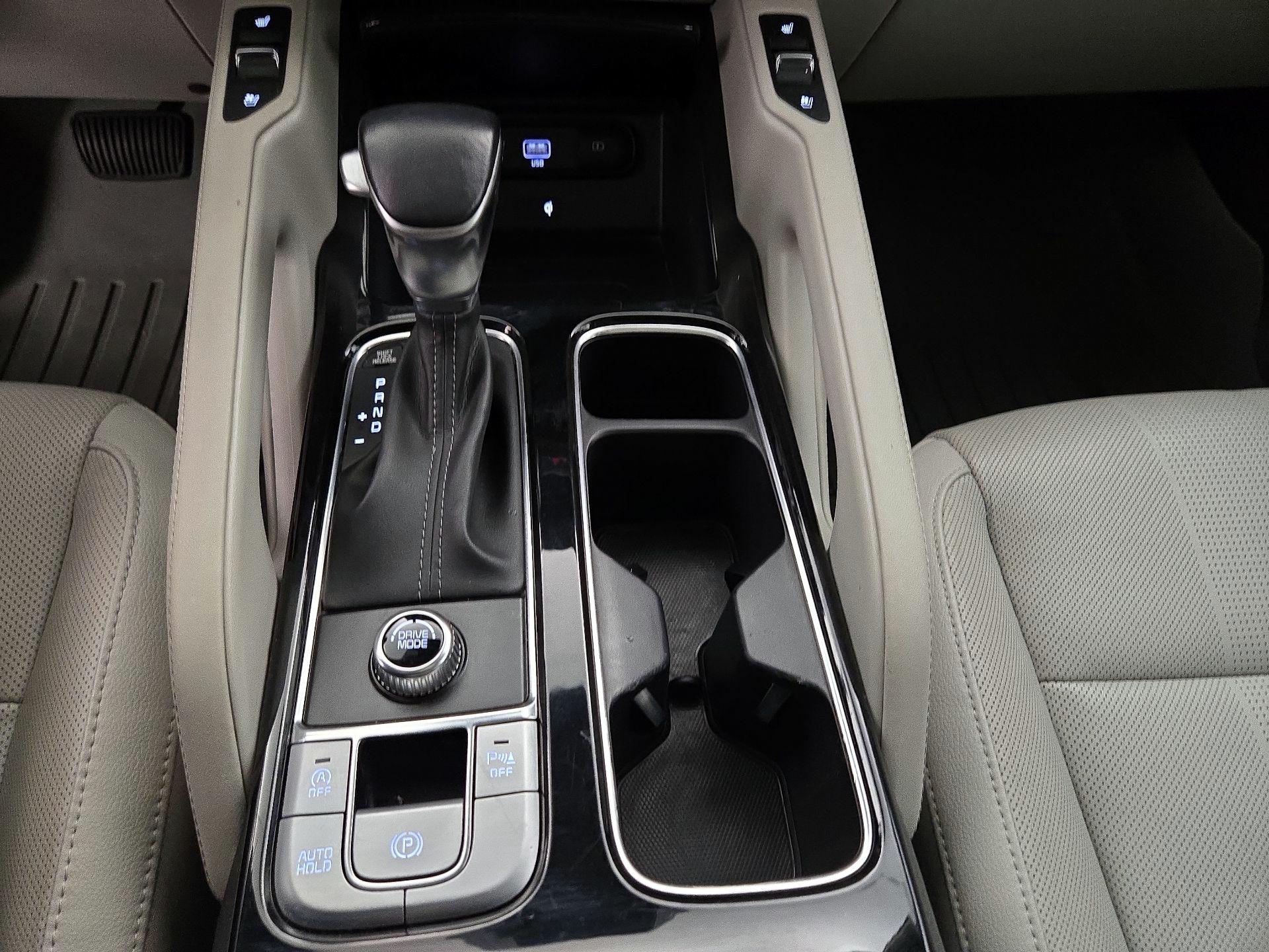 Thumbnail: 2022 Kia Telluride - 18