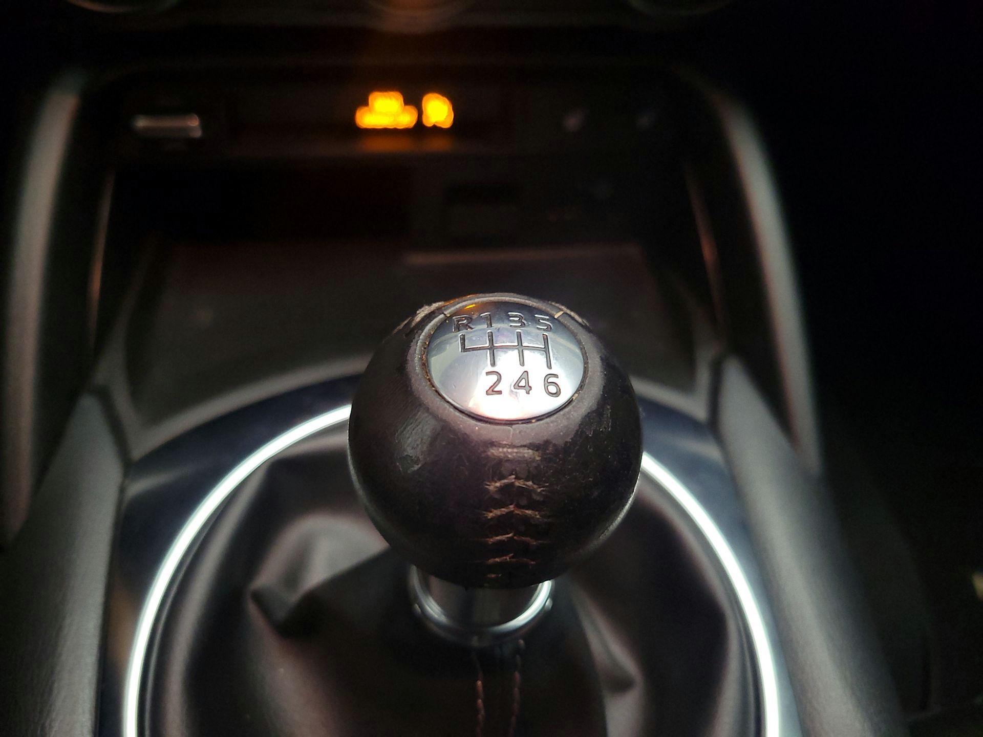 Thumbnail: 2021 Mazda MX-5 Miata - 16