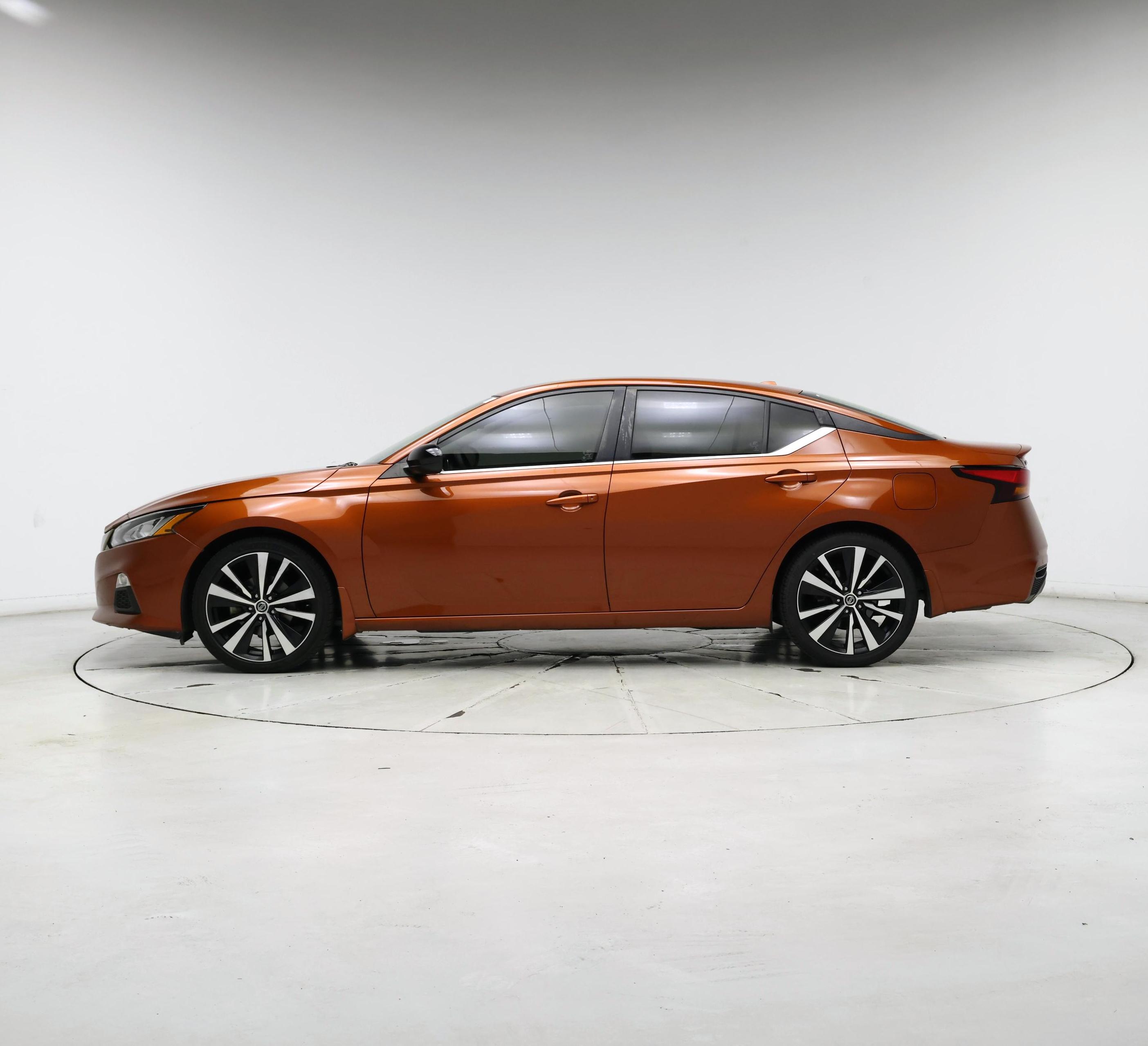 Thumbnail: 2021 Nissan Altima - 3