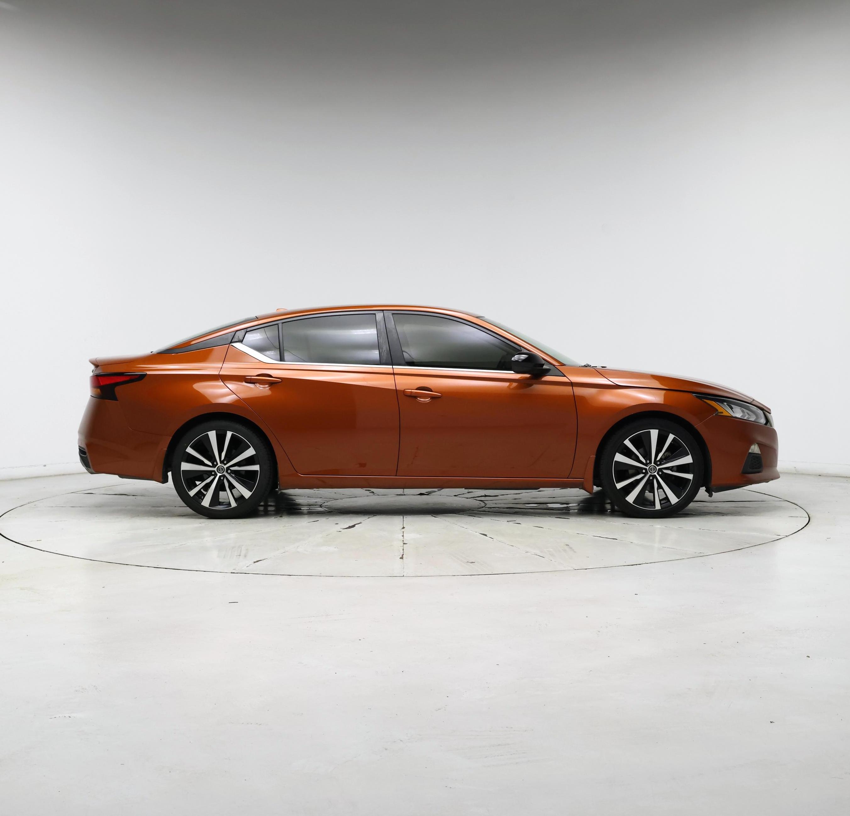 Thumbnail: 2021 Nissan Altima - 7