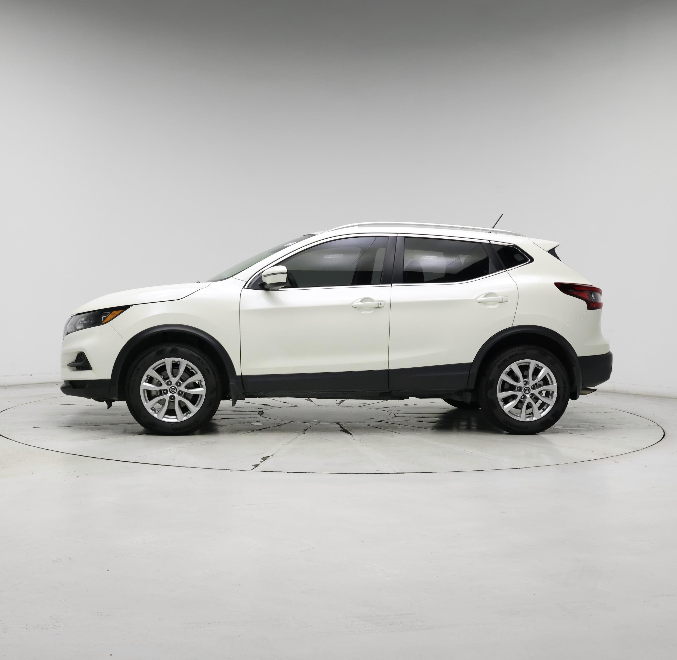 Thumbnail: 2020 Nissan Rogue Sport - 3
