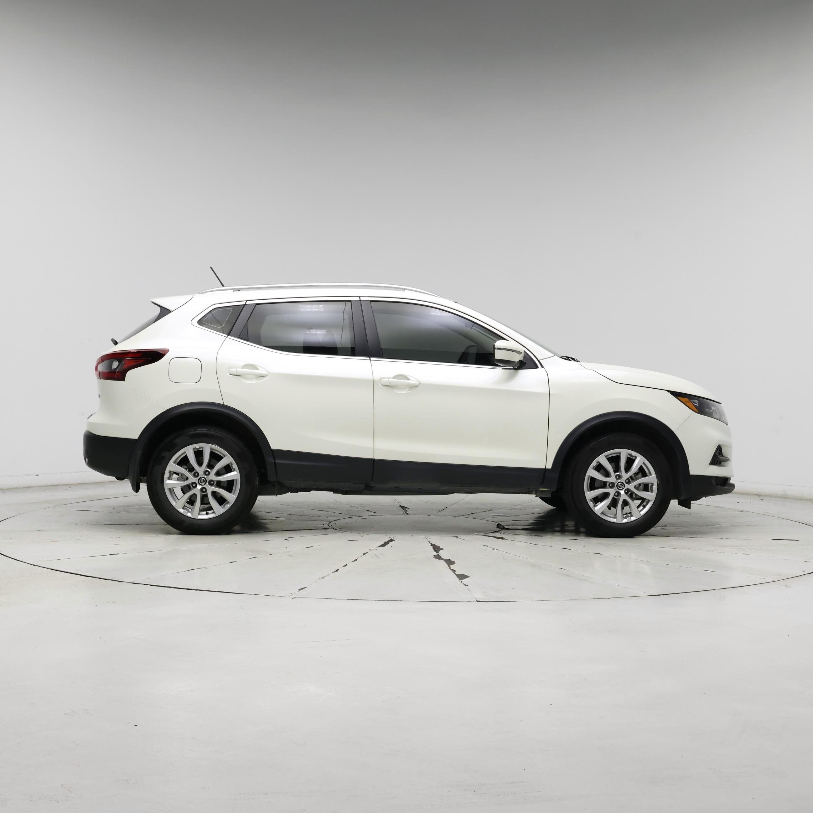 Thumbnail: 2020 Nissan Rogue Sport - 7