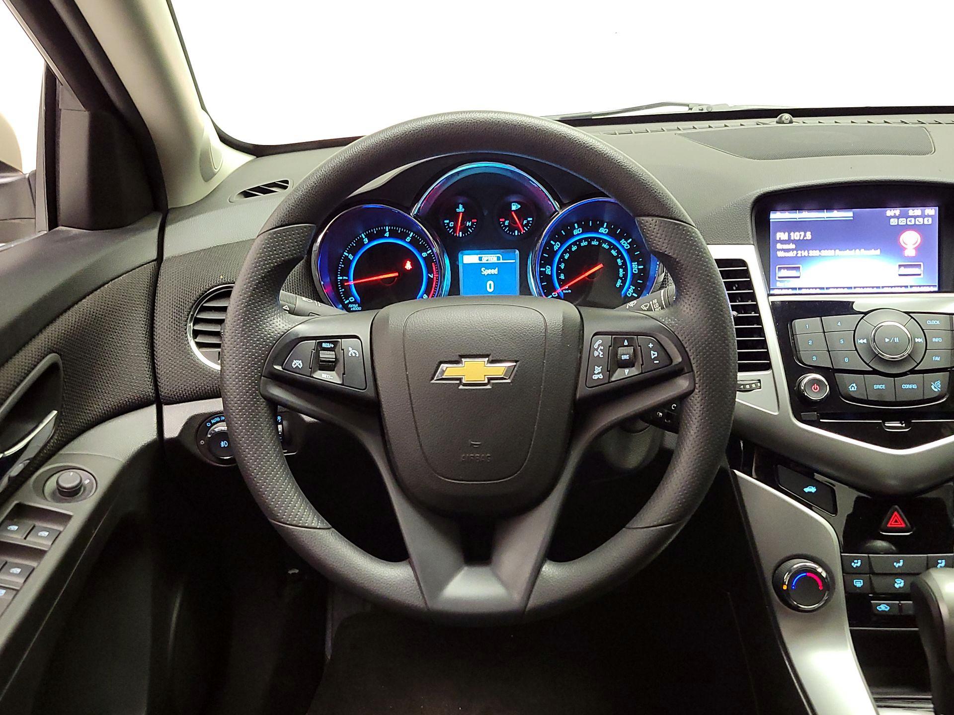 Thumbnail: 2015 Chevrolet Cruze - 10