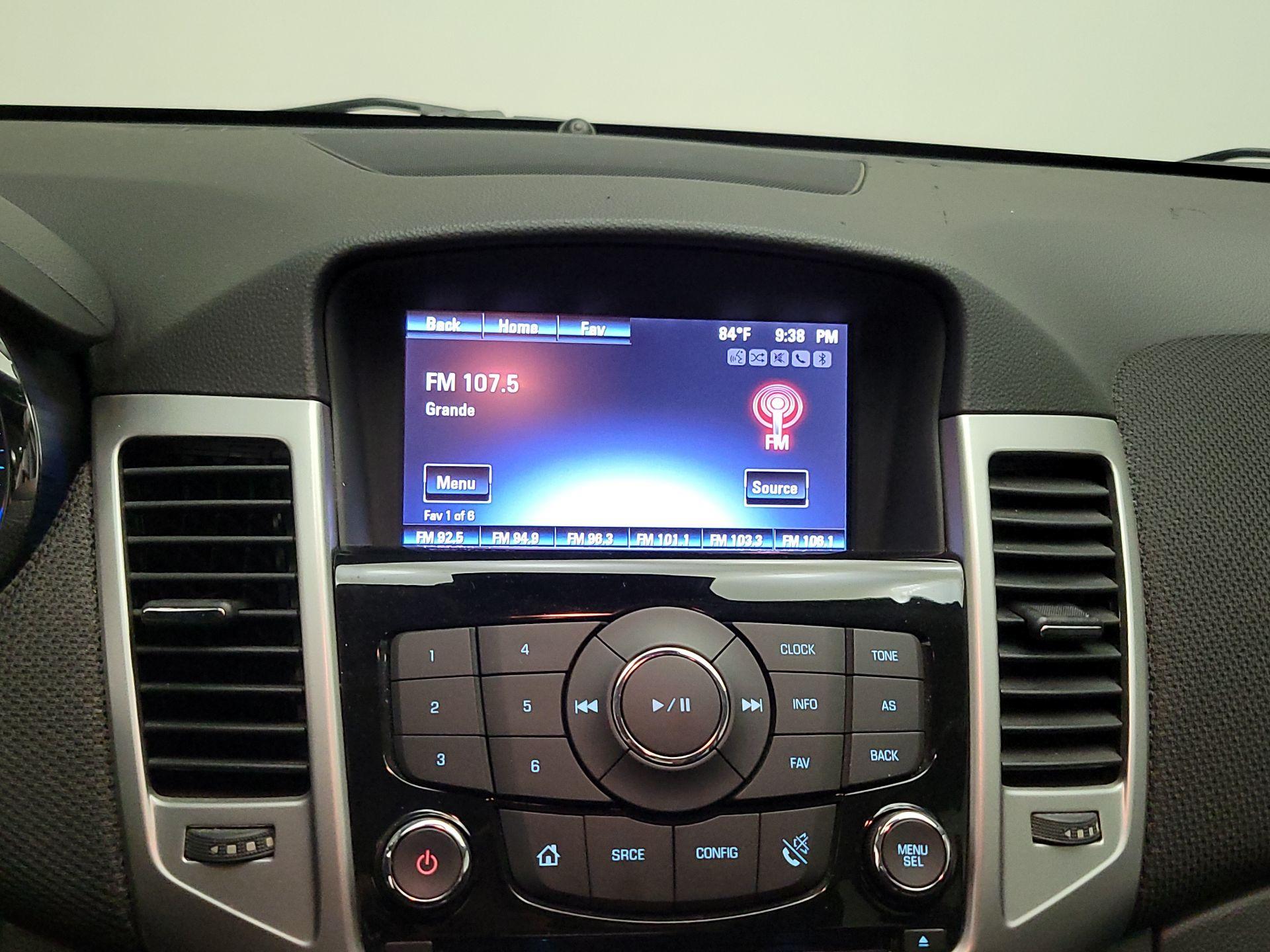 Thumbnail: 2015 Chevrolet Cruze - 15