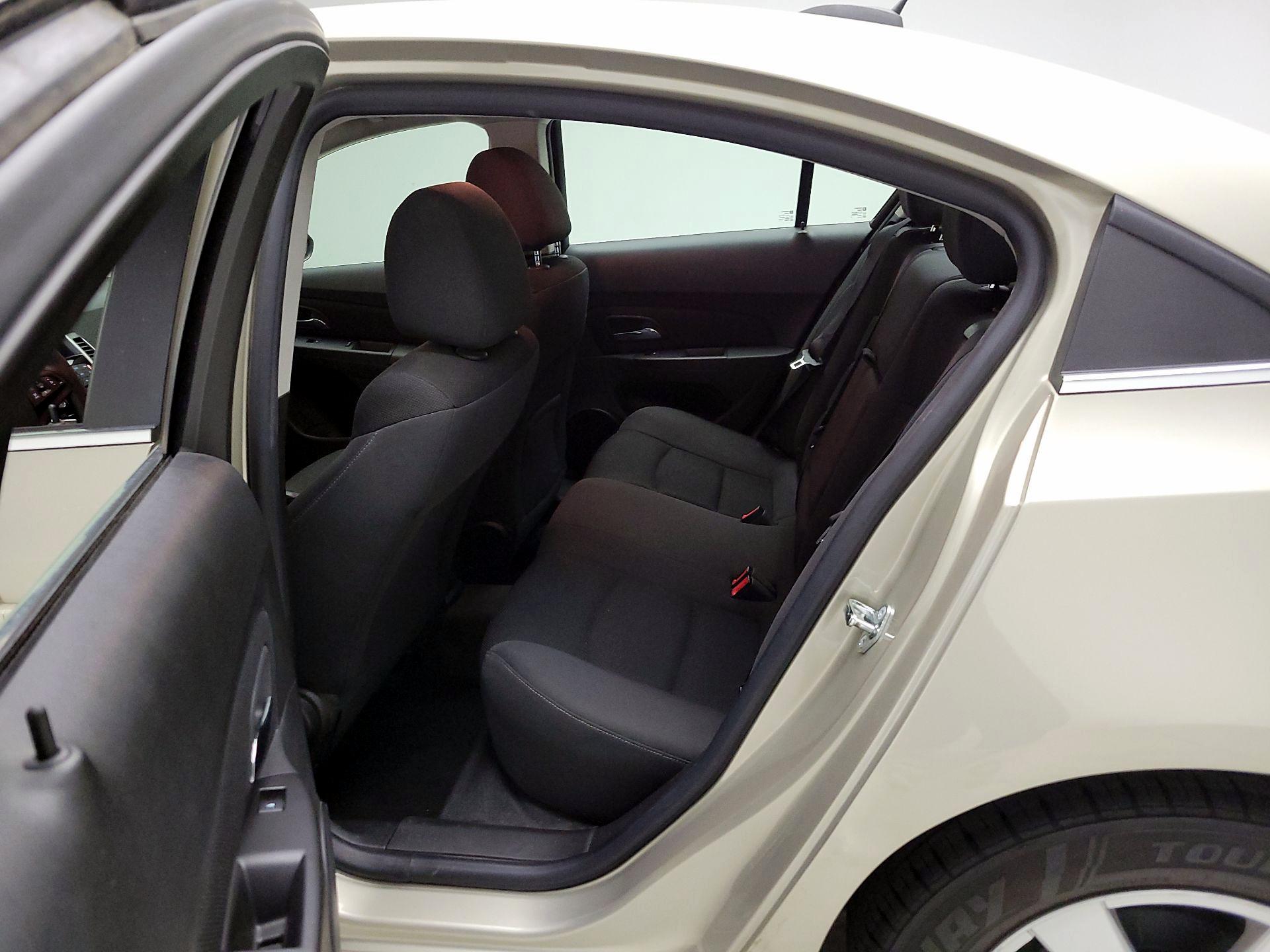 Thumbnail: 2015 Chevrolet Cruze - 19