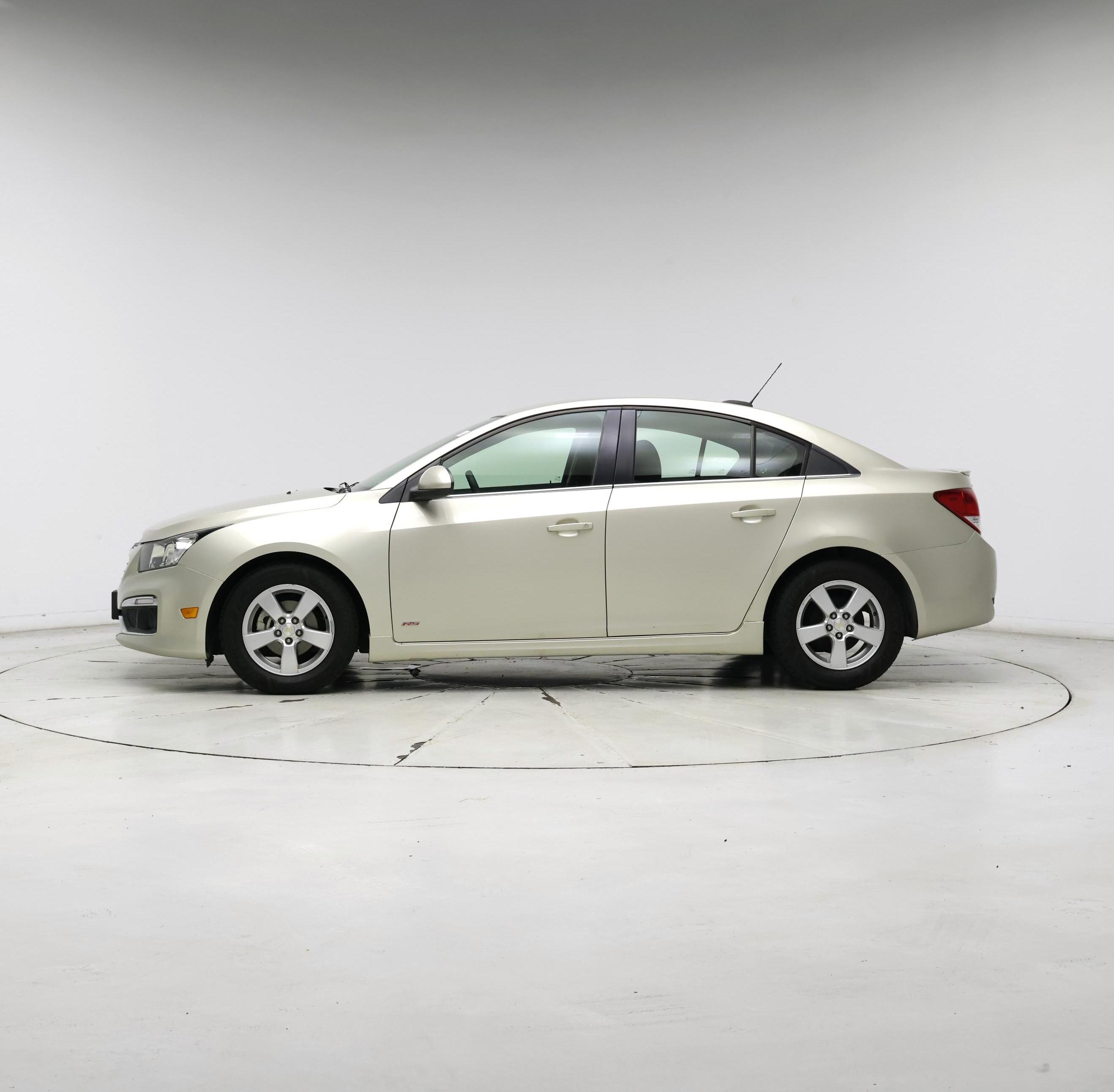 Thumbnail: 2015 Chevrolet Cruze - 3