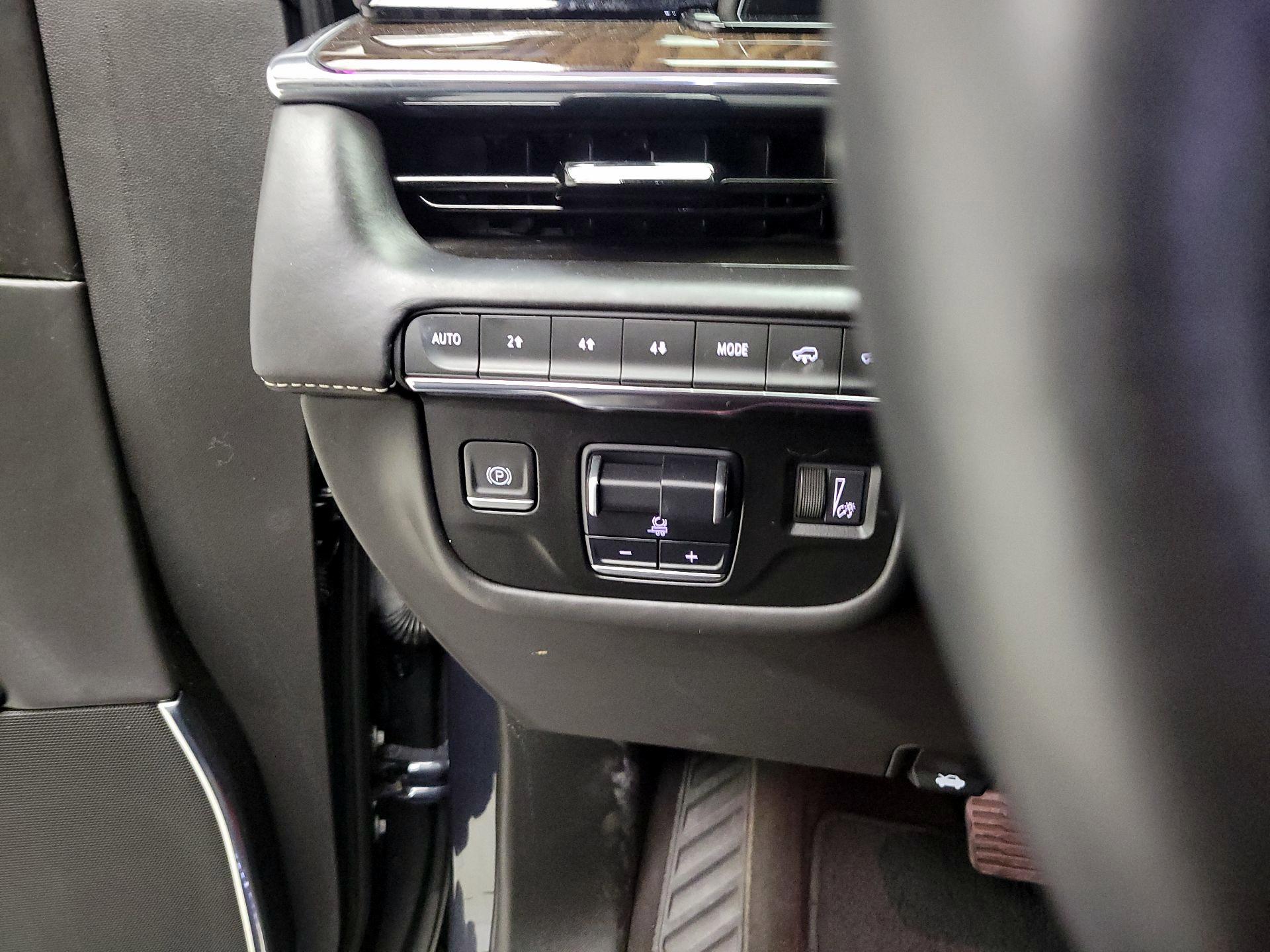 Thumbnail: 2022 Cadillac Escalade - 13