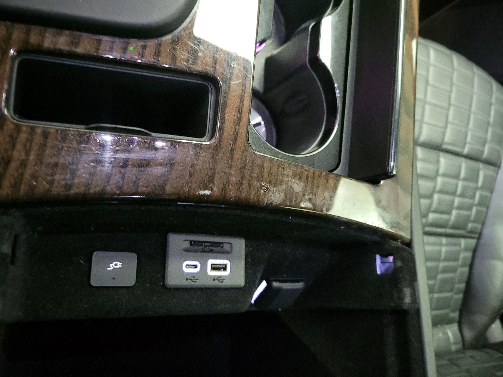 Thumbnail: 2022 Cadillac Escalade - 19