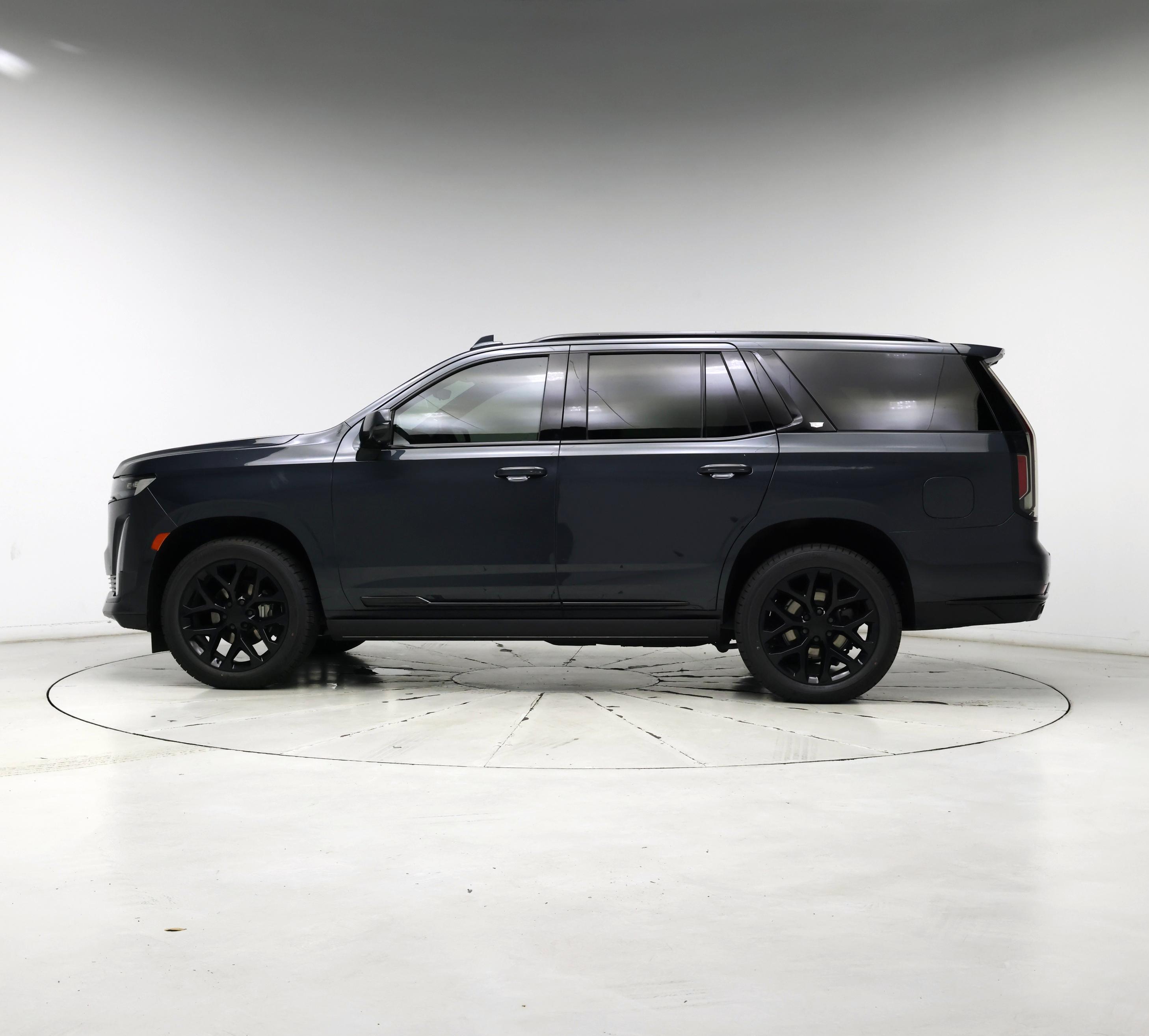 Thumbnail: 2022 Cadillac Escalade - 3
