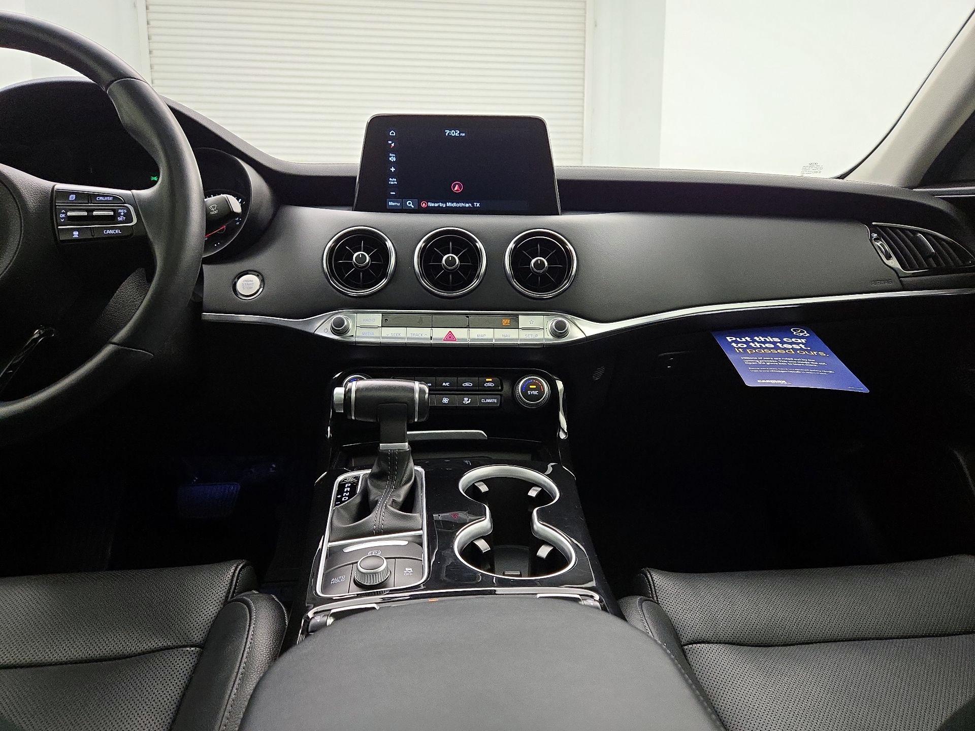Thumbnail: 2018 Kia Stinger - 9
