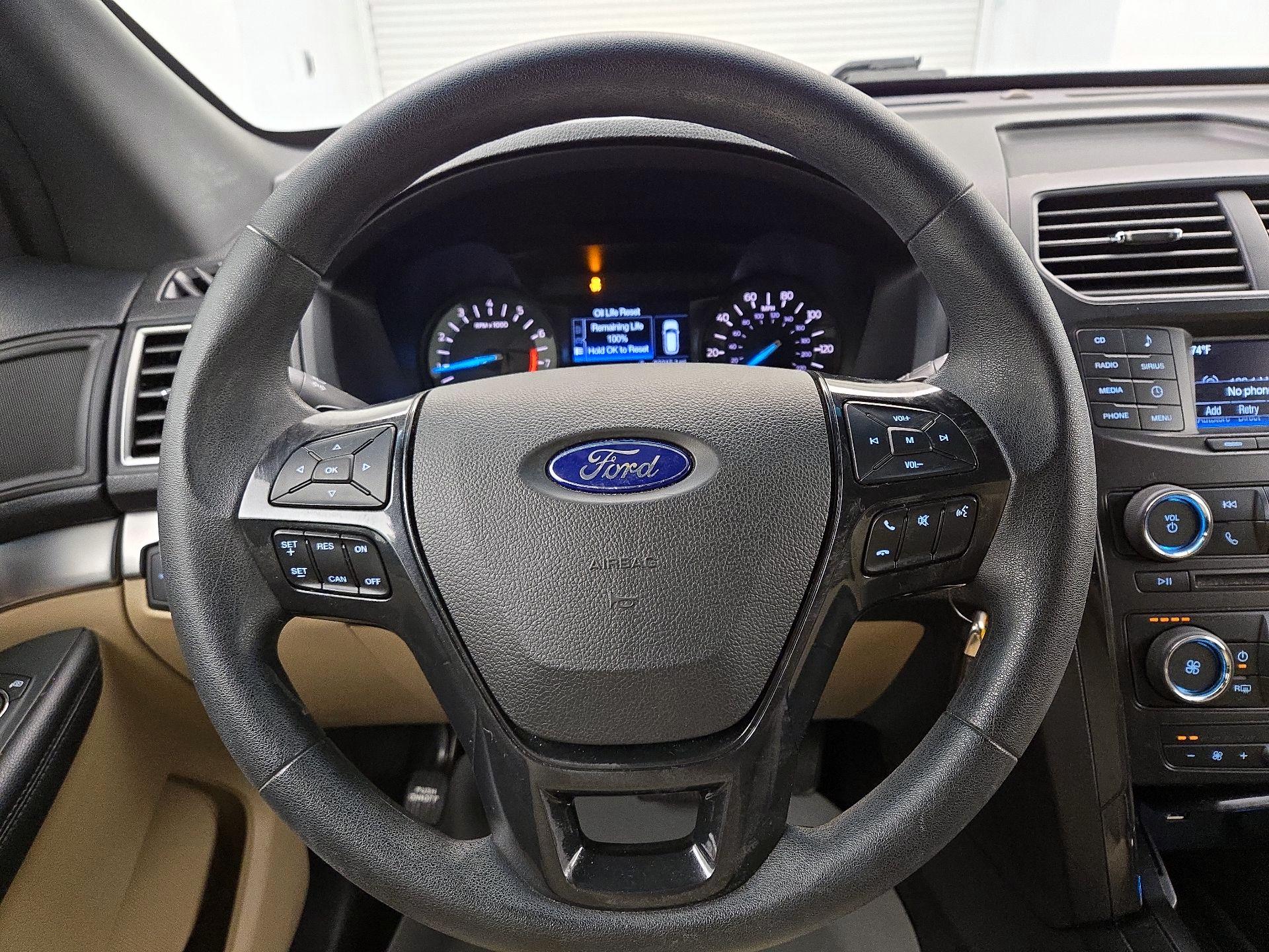 Thumbnail: 2016 Ford Explorer - 10