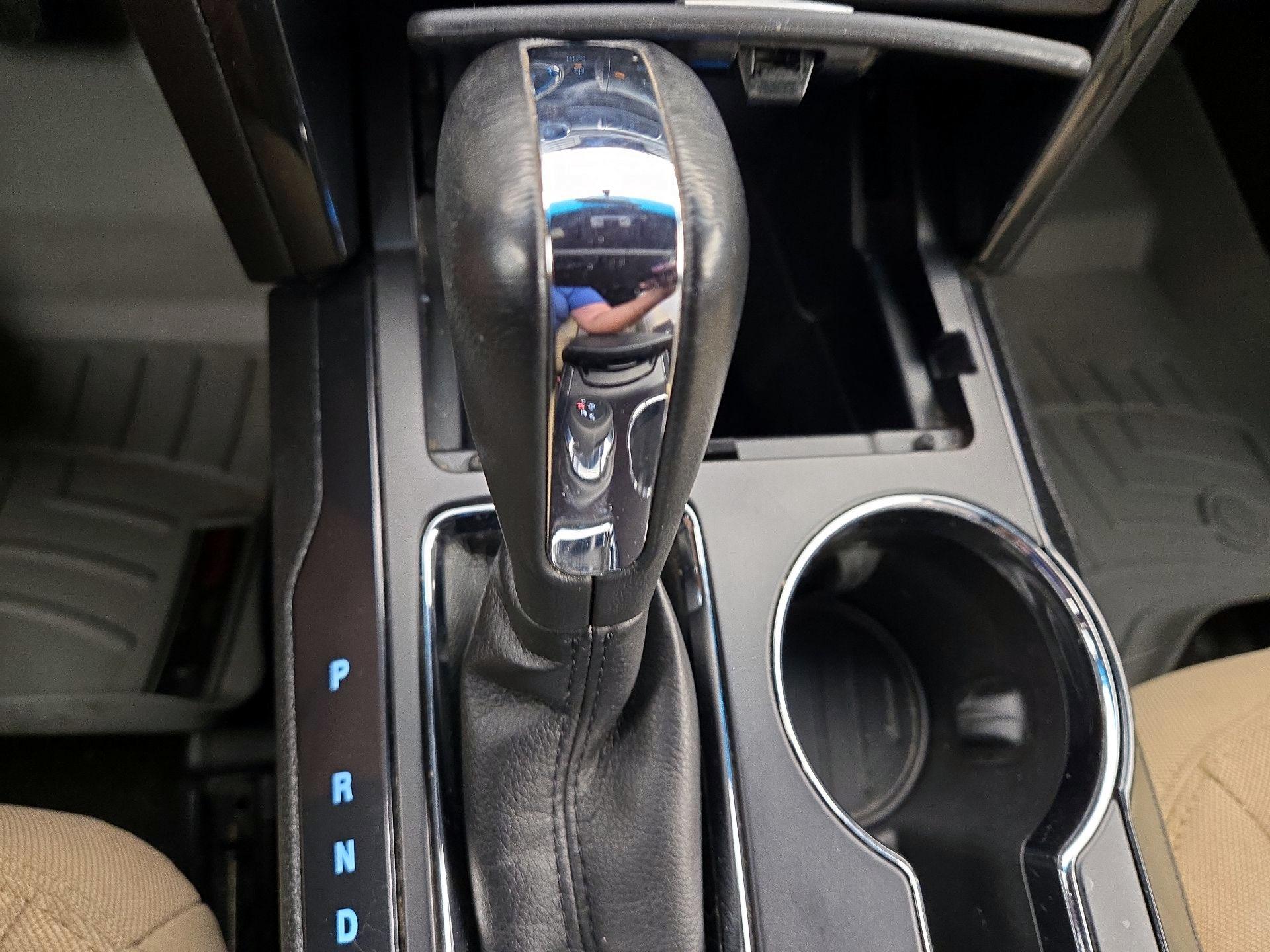 Thumbnail: 2016 Ford Explorer - 17