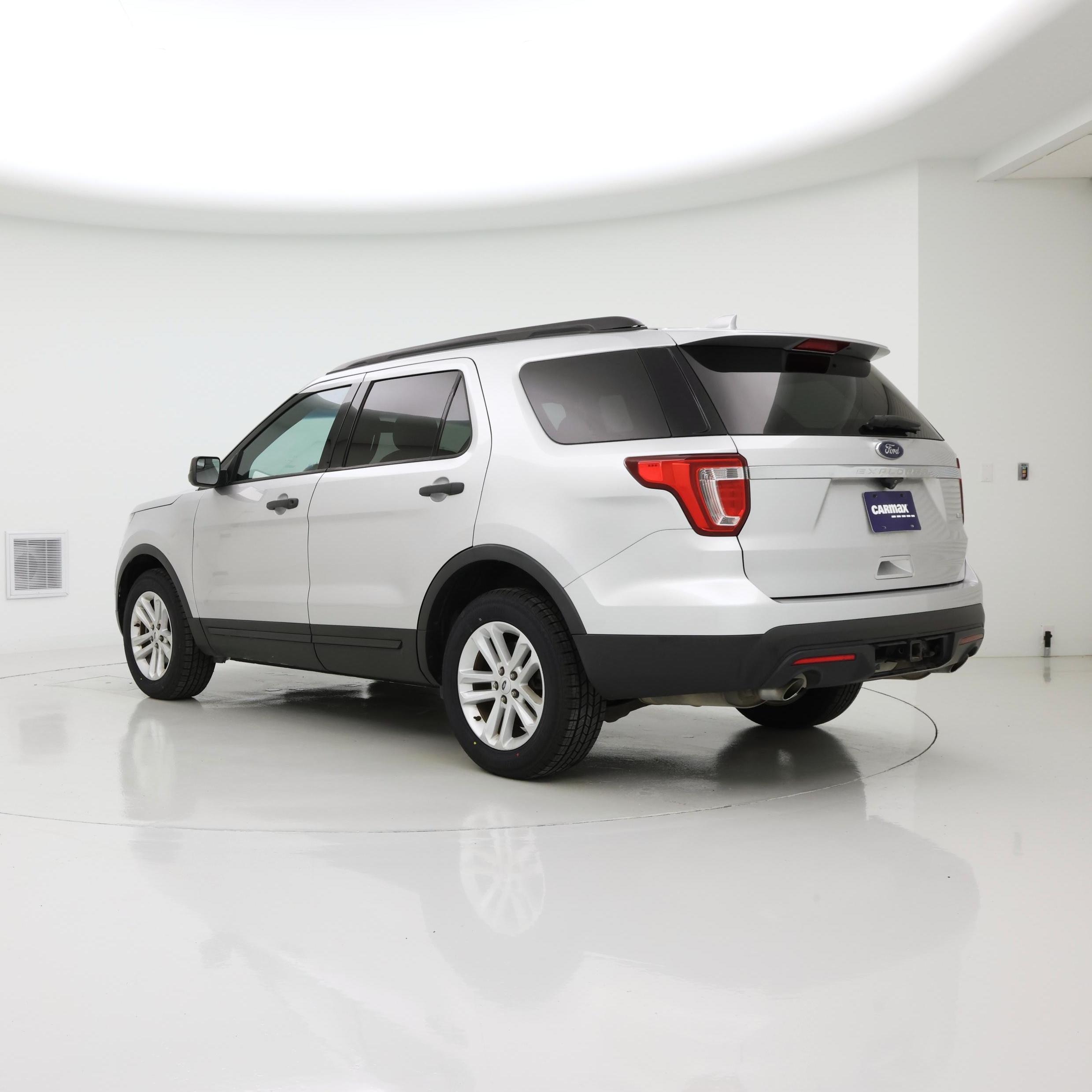 Thumbnail: 2016 Ford Explorer - 2