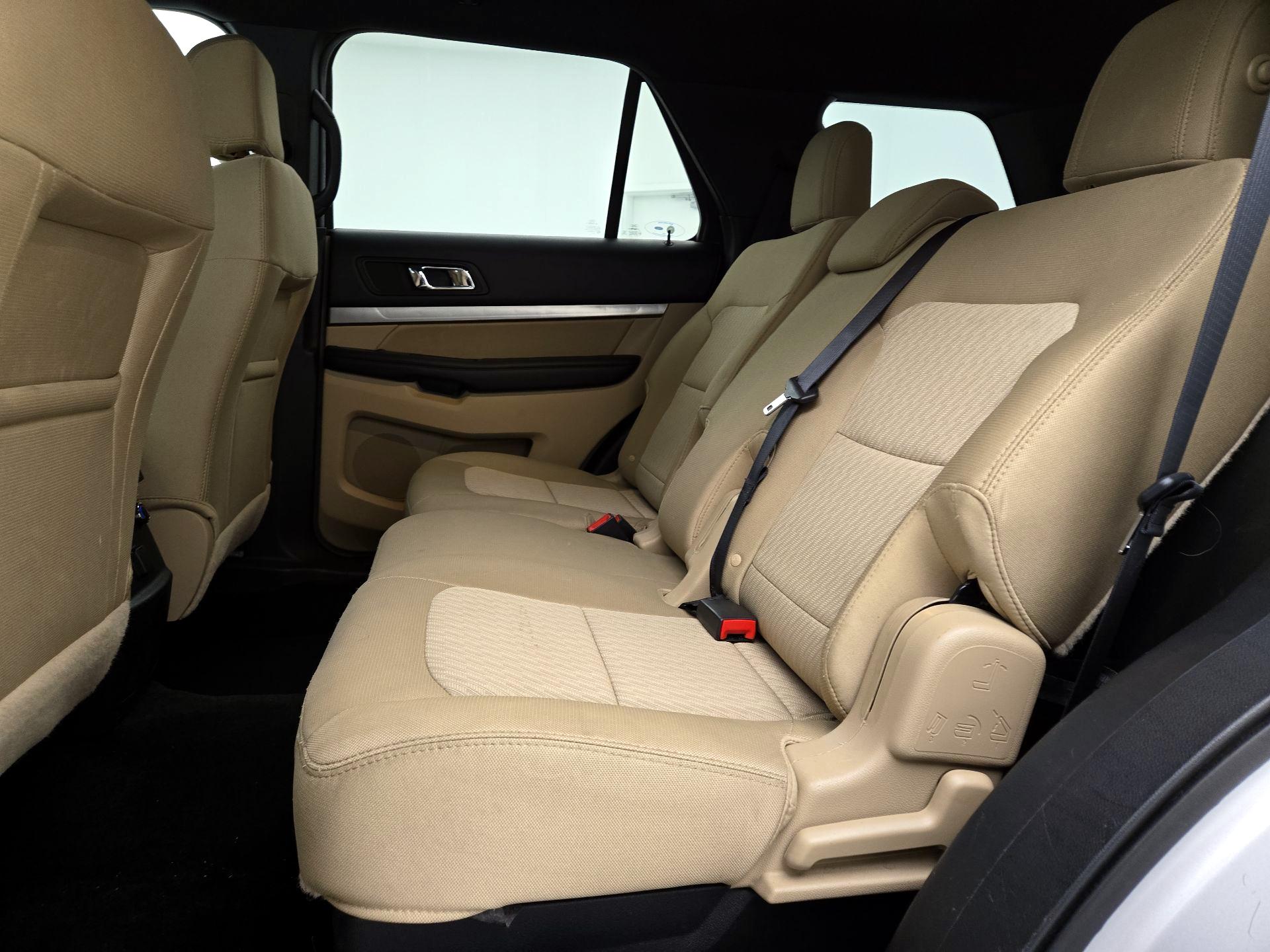 Thumbnail: 2016 Ford Explorer - 19