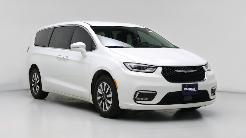 2022 Chrysler Pacifica Touring L Hero Image
