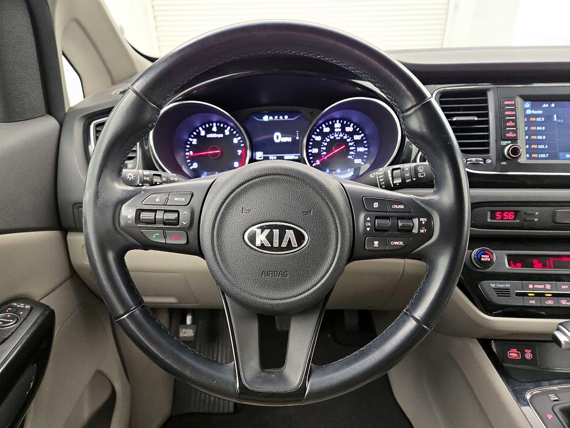 Thumbnail: 2017 Kia Sedona - 10