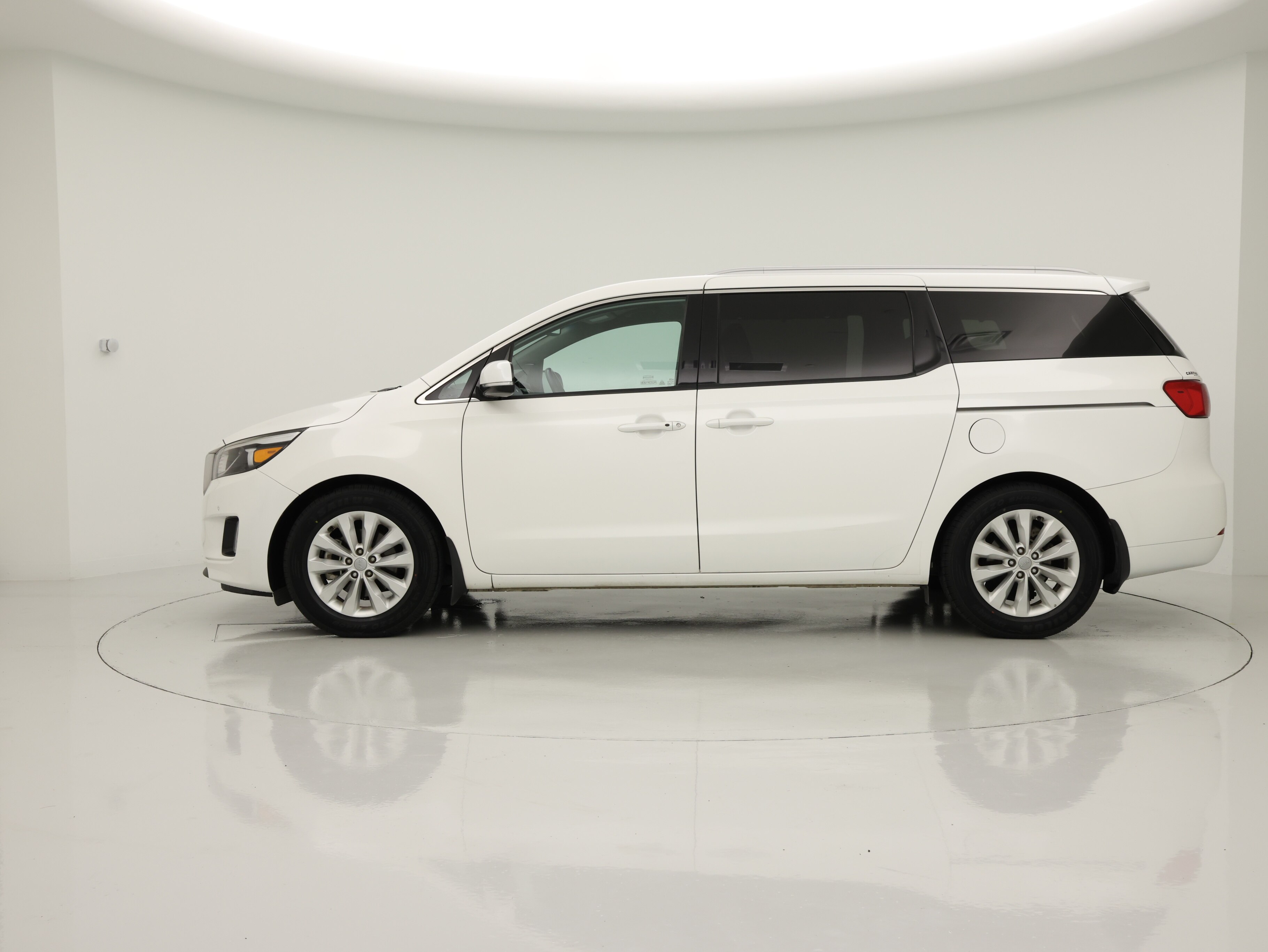 Thumbnail: 2017 Kia Sedona - 3