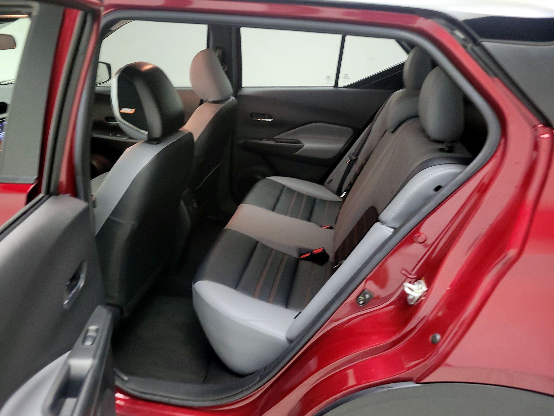 Thumbnail: 2023 Nissan Kicks - 18