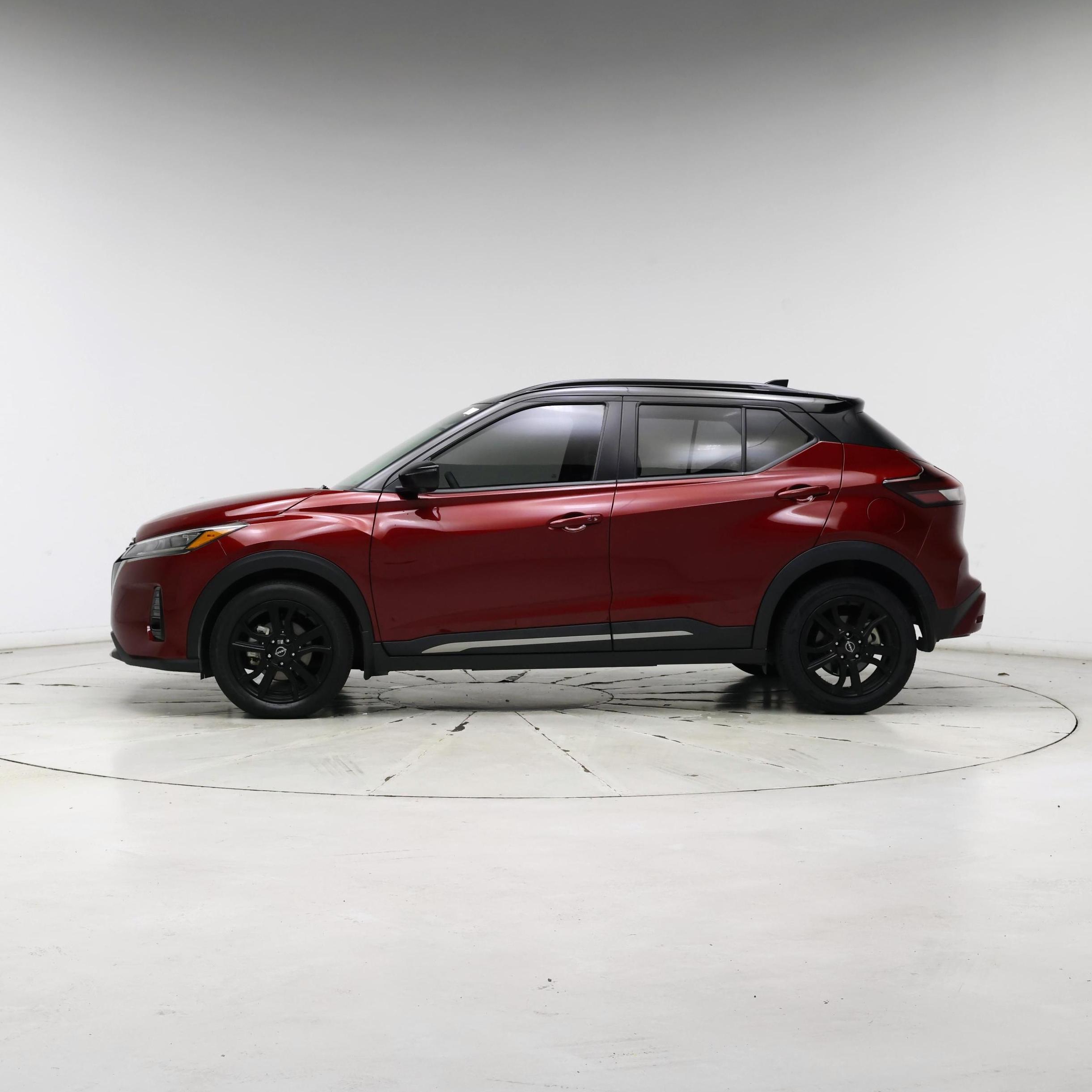 Thumbnail: 2023 Nissan Kicks - 3