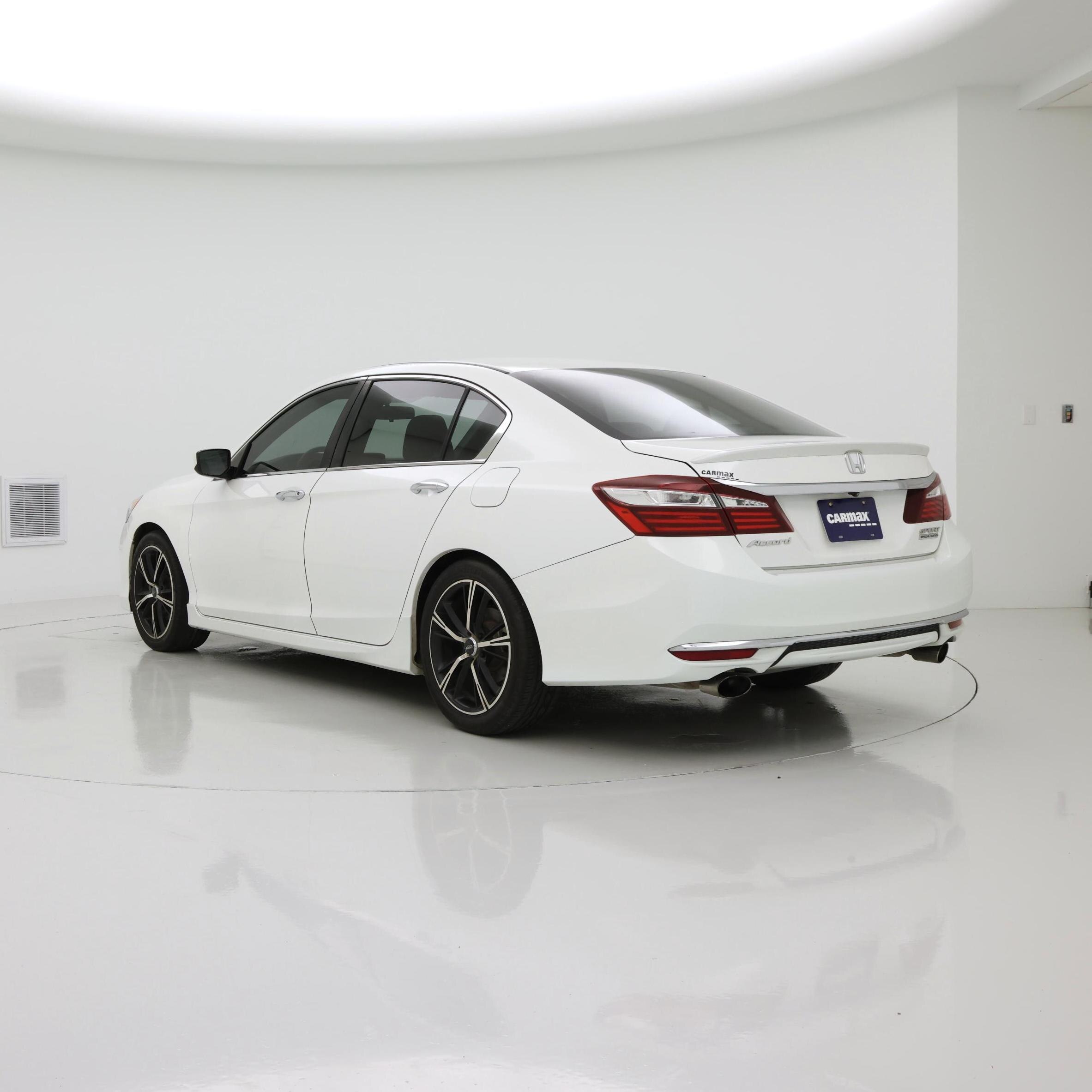 Thumbnail: 2017 Honda Accord - 2
