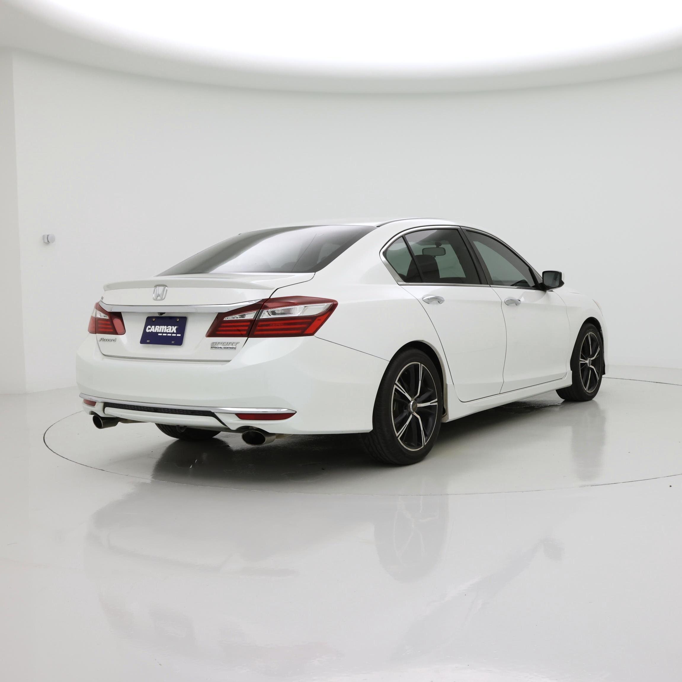 Thumbnail: 2017 Honda Accord - 8