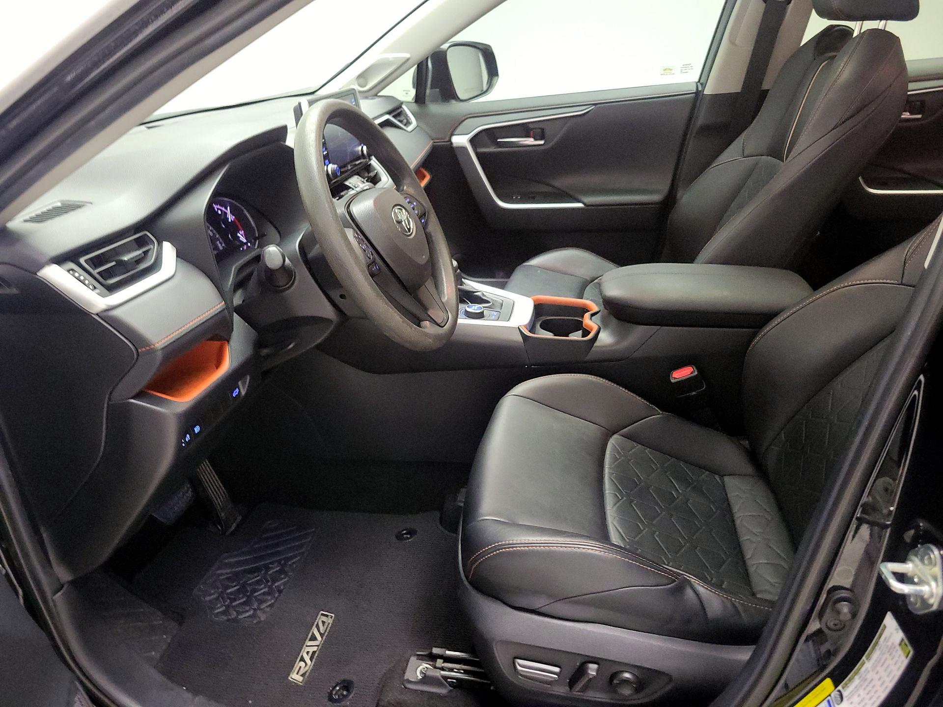 Thumbnail: 2019 Toyota RAV4 - 11