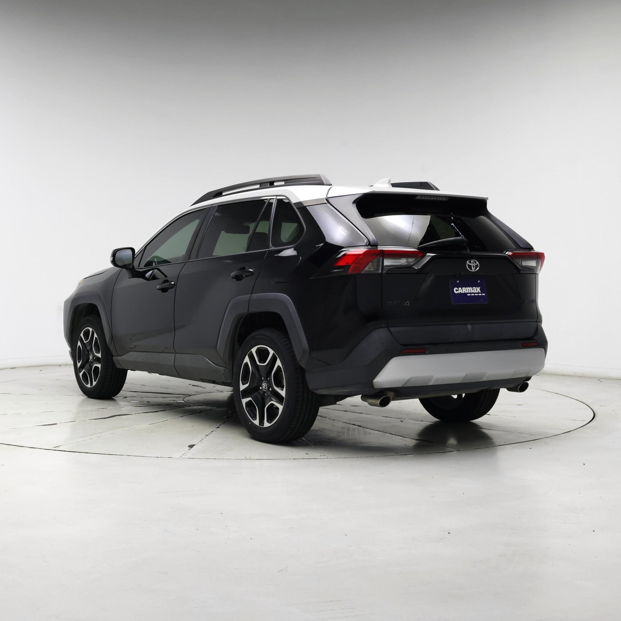 Thumbnail: 2019 Toyota RAV4 - 2