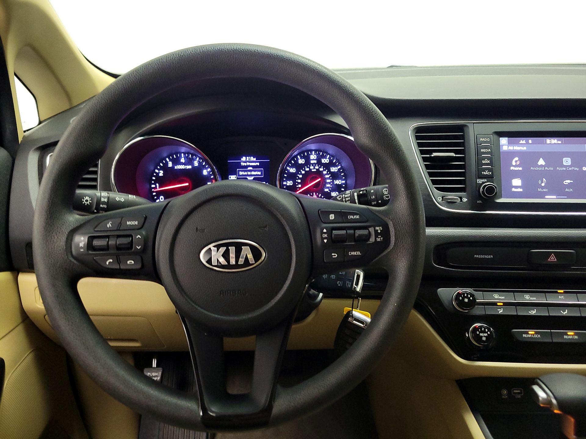 Thumbnail: 2020 Kia Sedona - 10