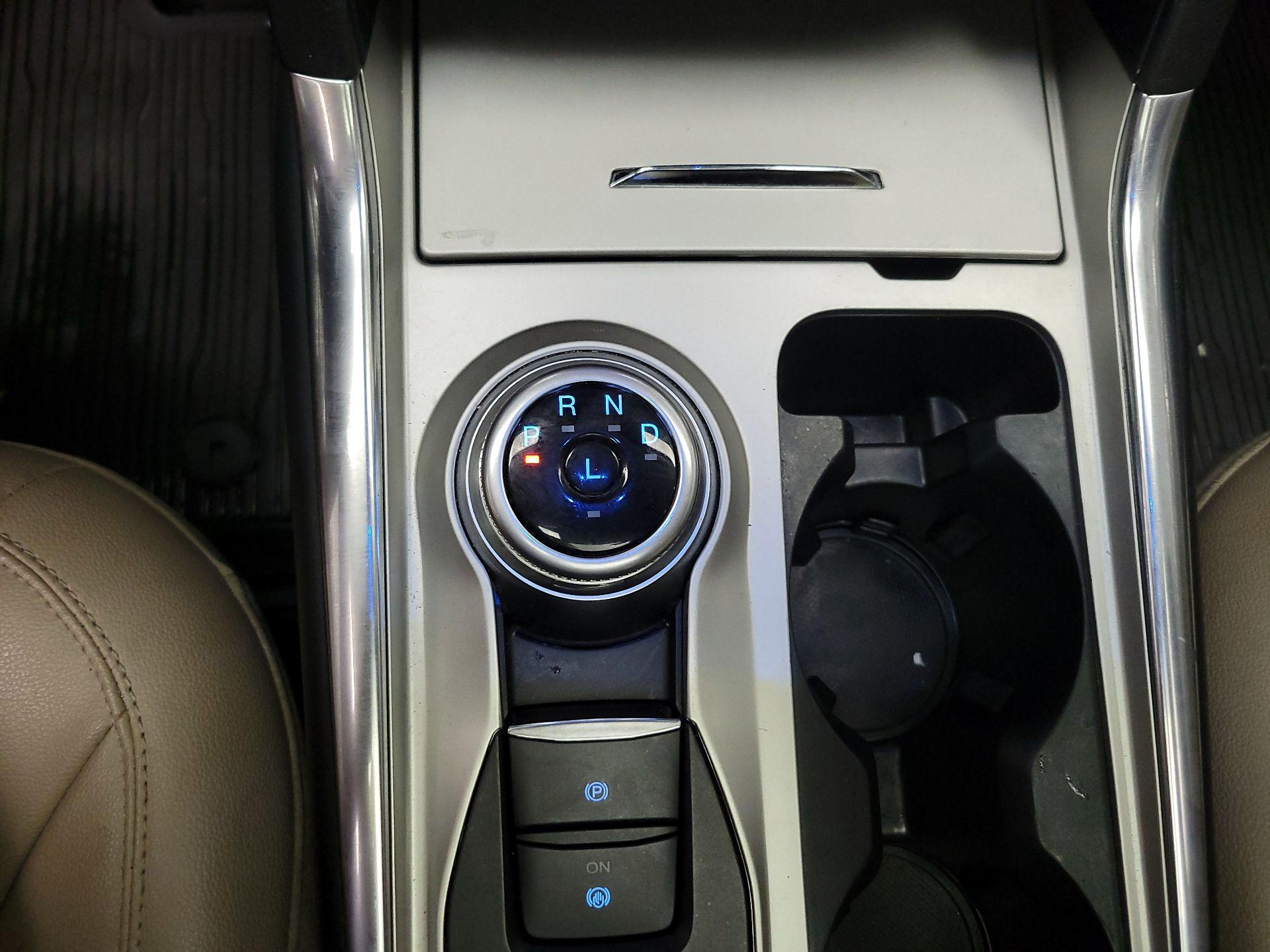 Thumbnail: 2022 Ford Explorer - 18