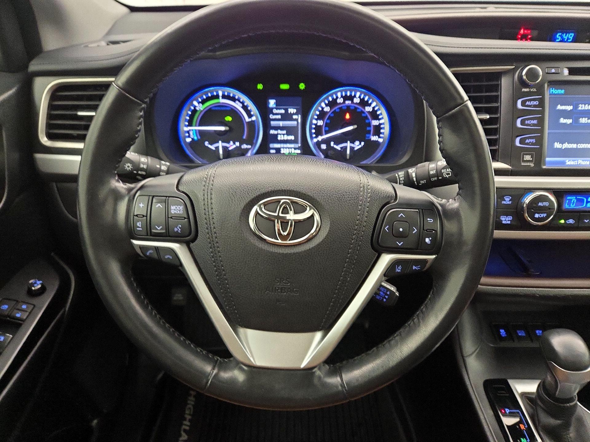 Thumbnail: 2017 Toyota Highlander - 10