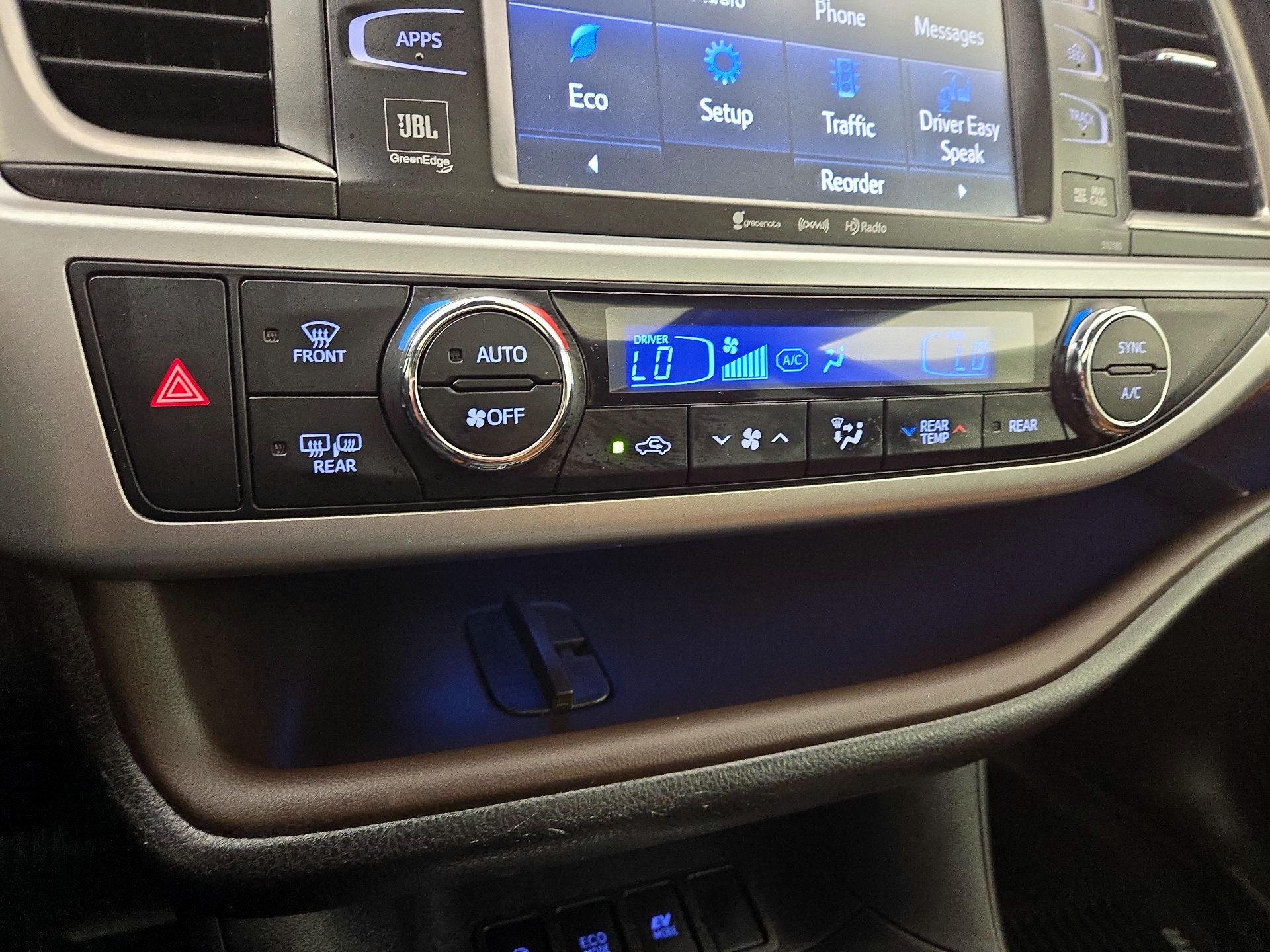 Thumbnail: 2017 Toyota Highlander - 17