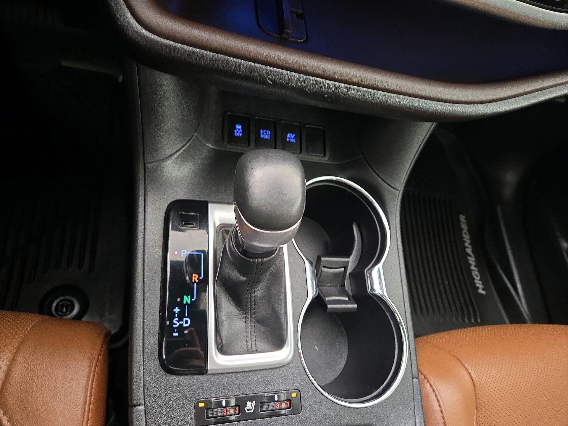 Thumbnail: 2017 Toyota Highlander - 18
