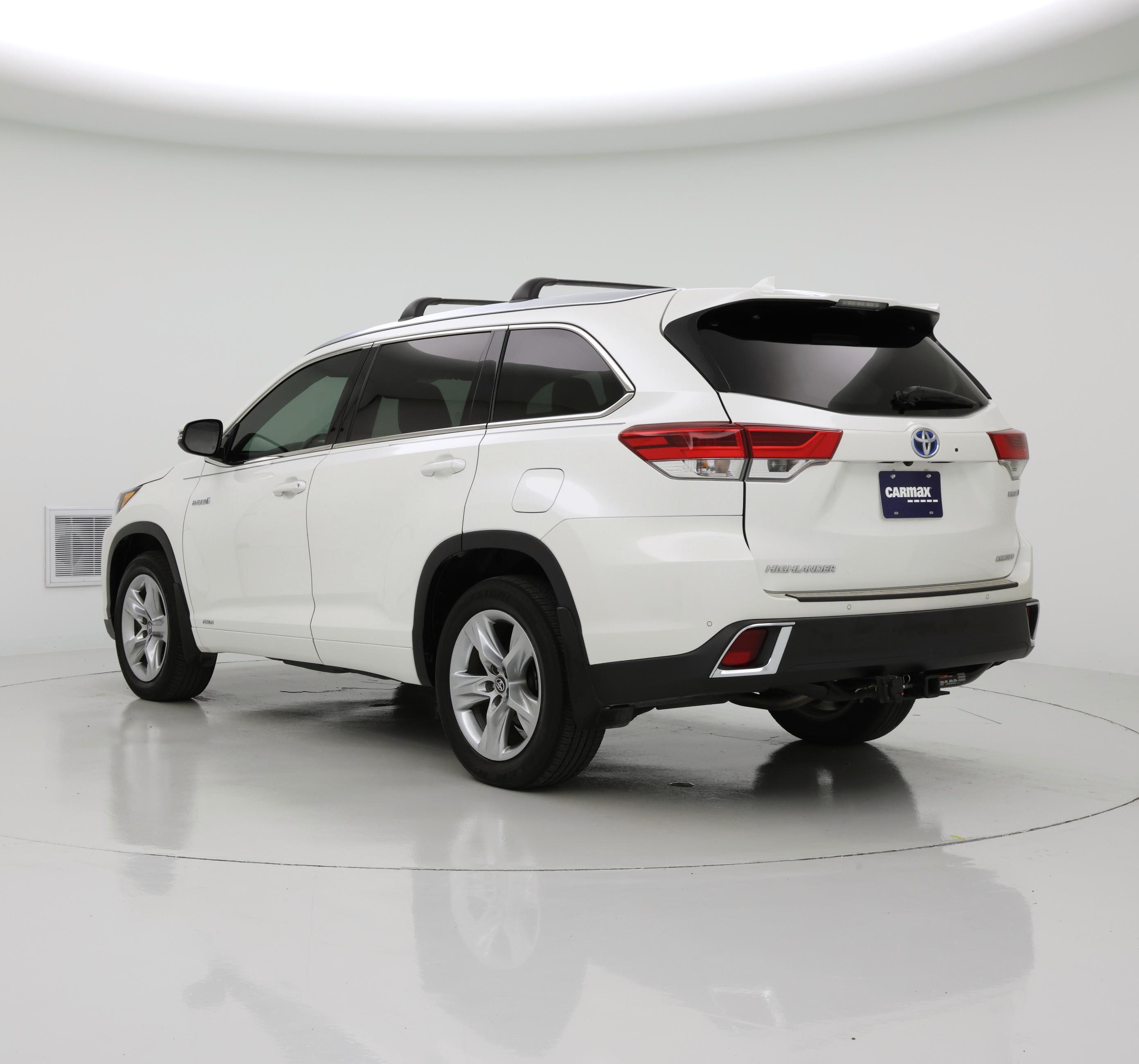 Thumbnail: 2017 Toyota Highlander - 2